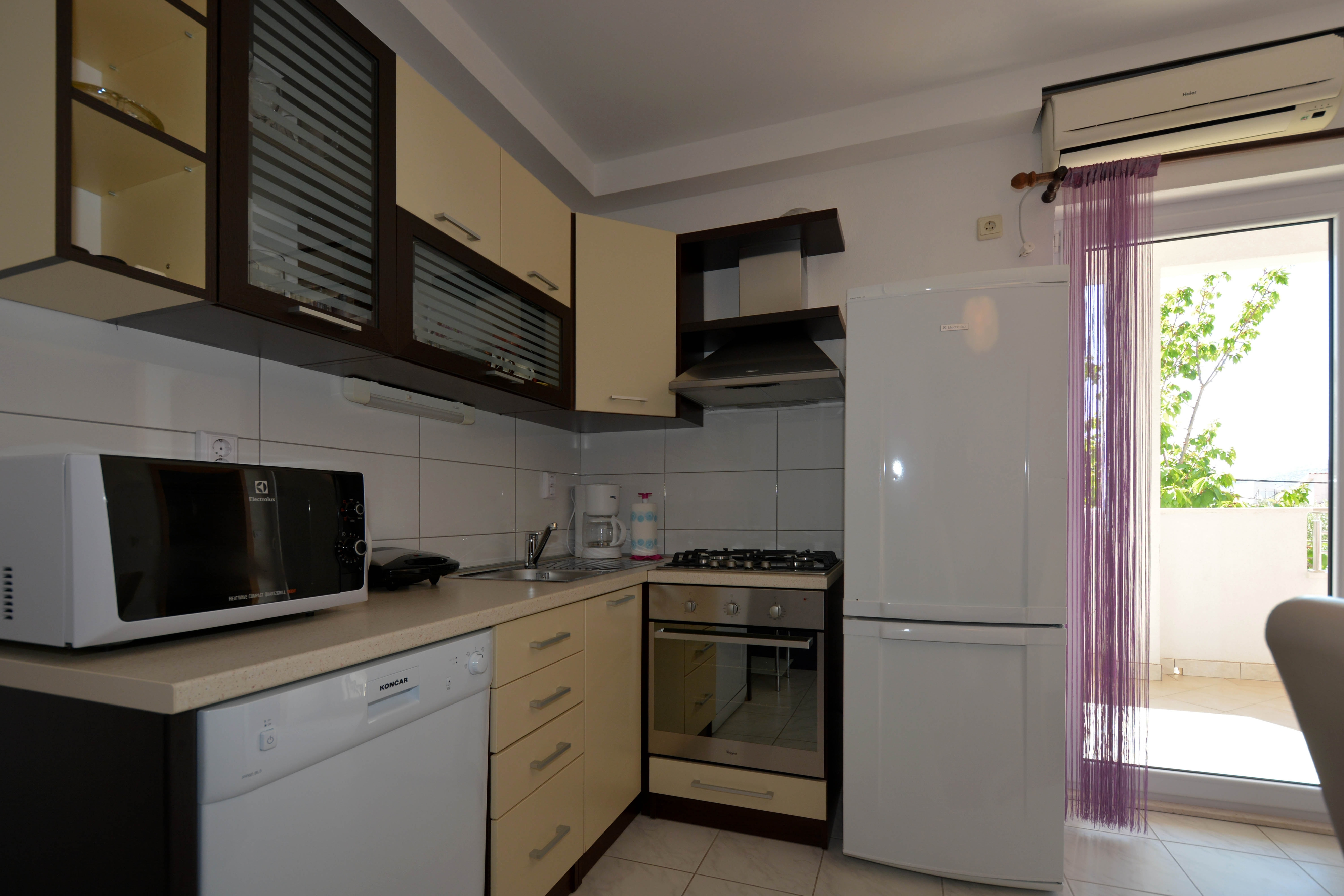 Two bedroom apartment with terrace Okrug Gornji, Čiovo  A-a