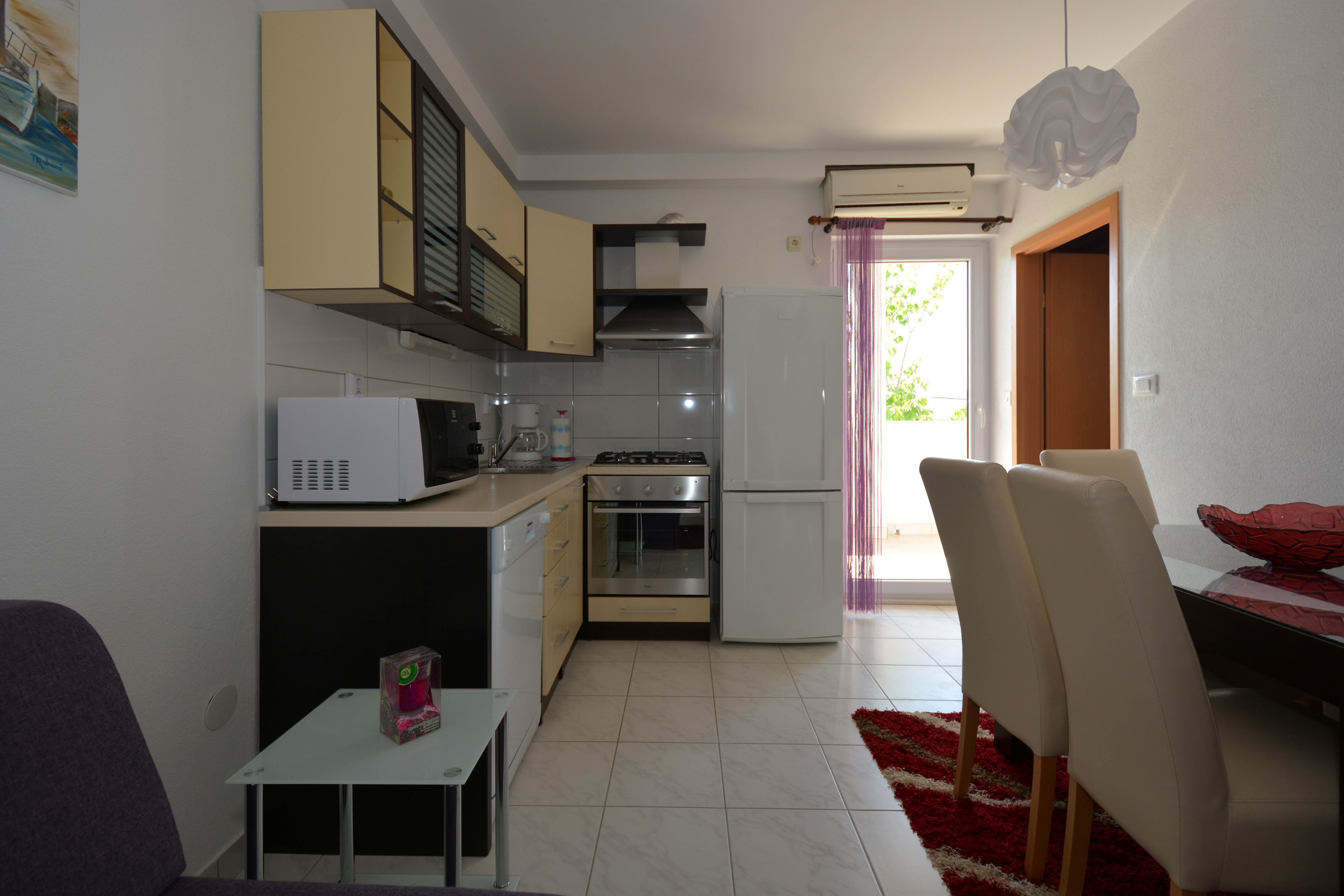 Two bedroom apartment with terrace Okrug Gornji, Čiovo  A-a