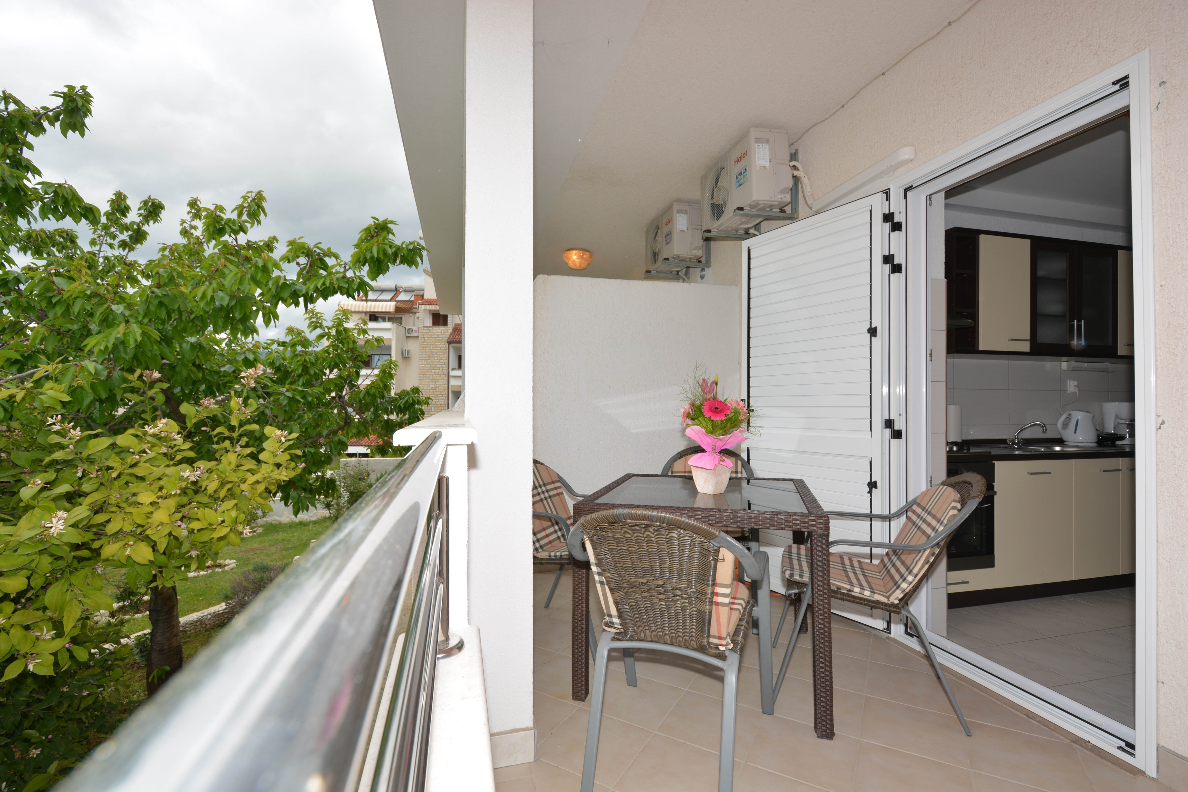 Two bedroom apartment with terrace Okrug Gornji, Čiovo  A-b