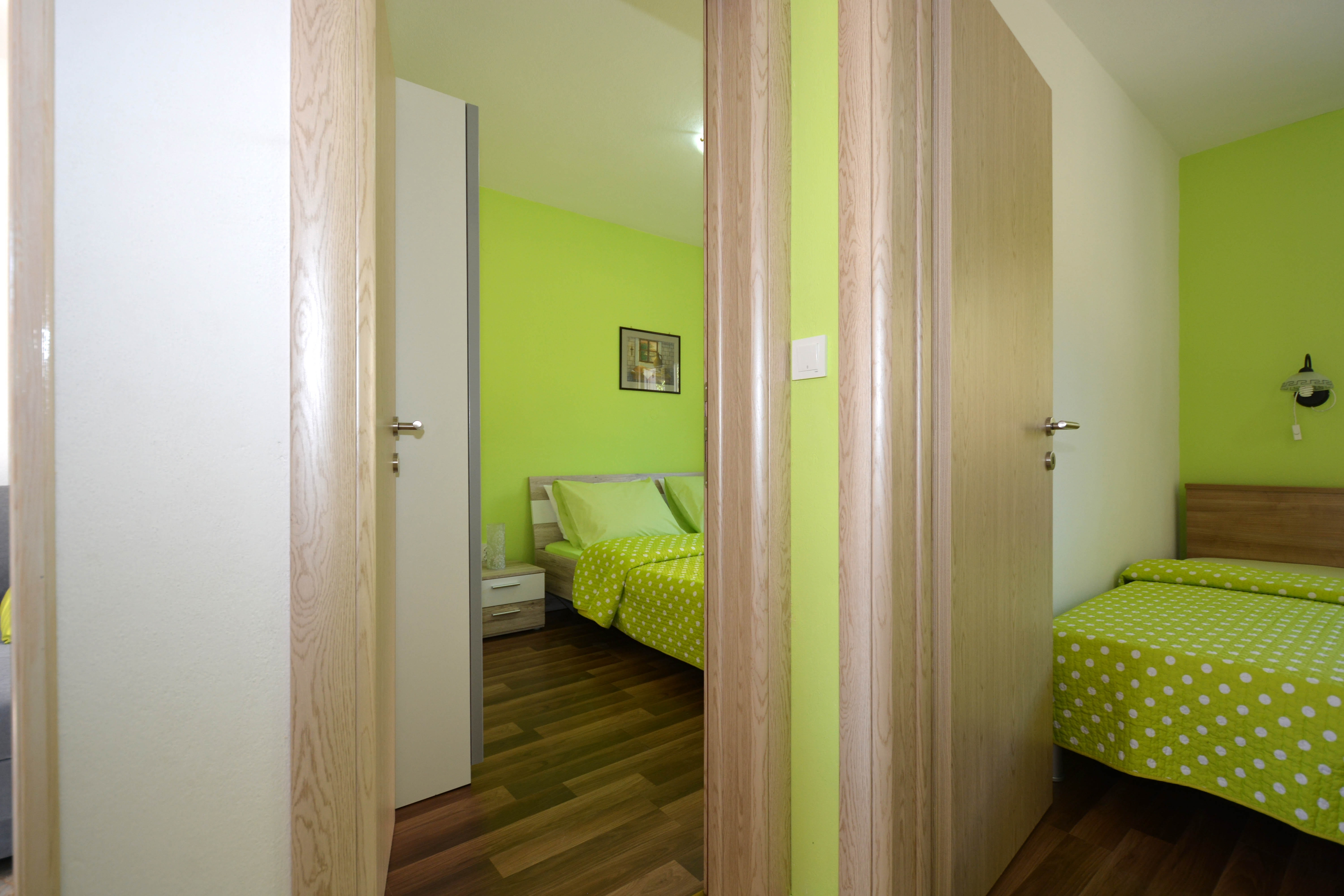 Two bedroom apartment with terrace Okrug Gornji, Čiovo  A-c