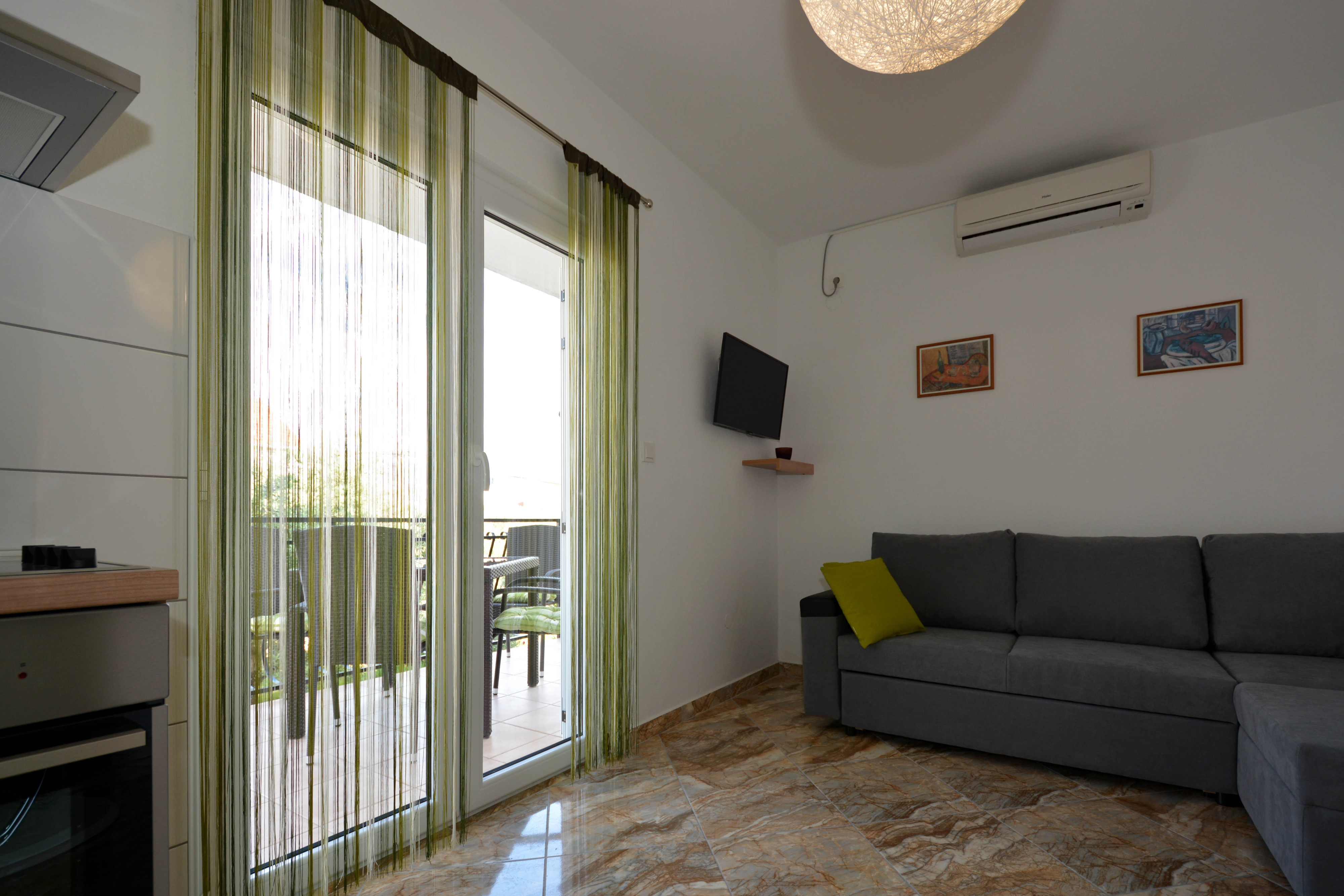 Two bedroom apartment with terrace Okrug Gornji, Čiovo  A-c