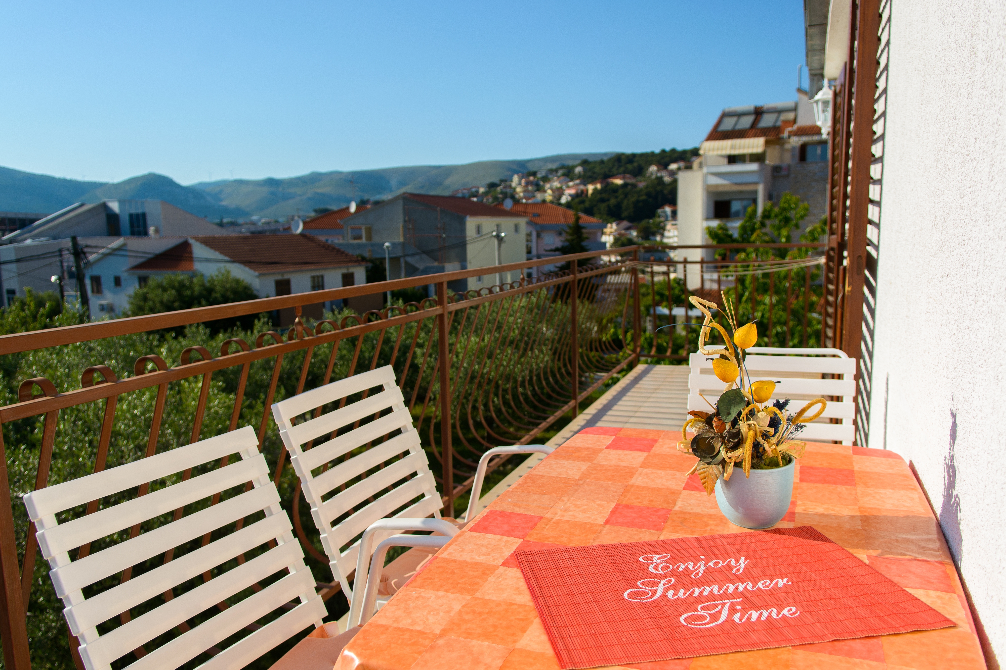 Two bedroom apartment with balcony and sea view Okrug Gornji, Čiovo  A-d
