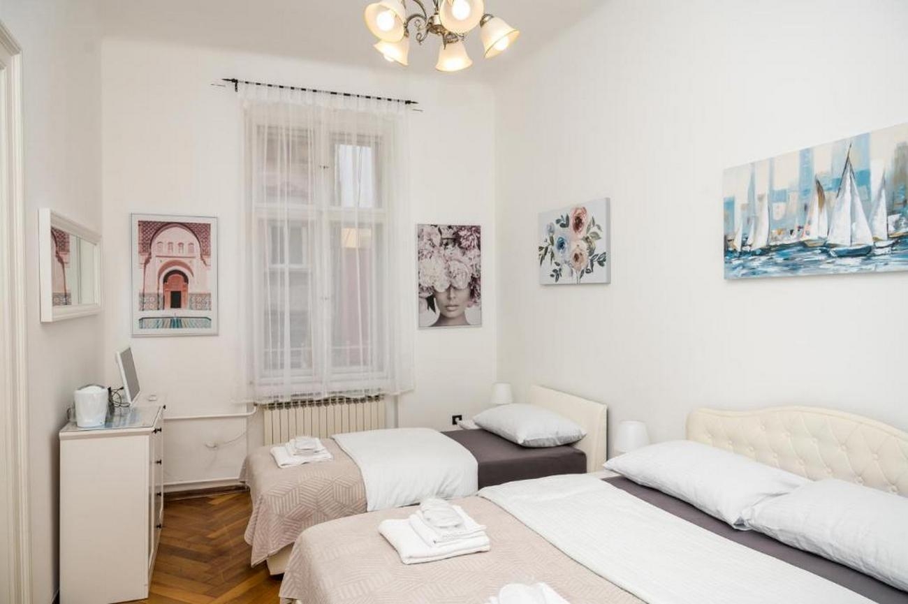 Two bedroom apartment with balcony Zagreb  A-a