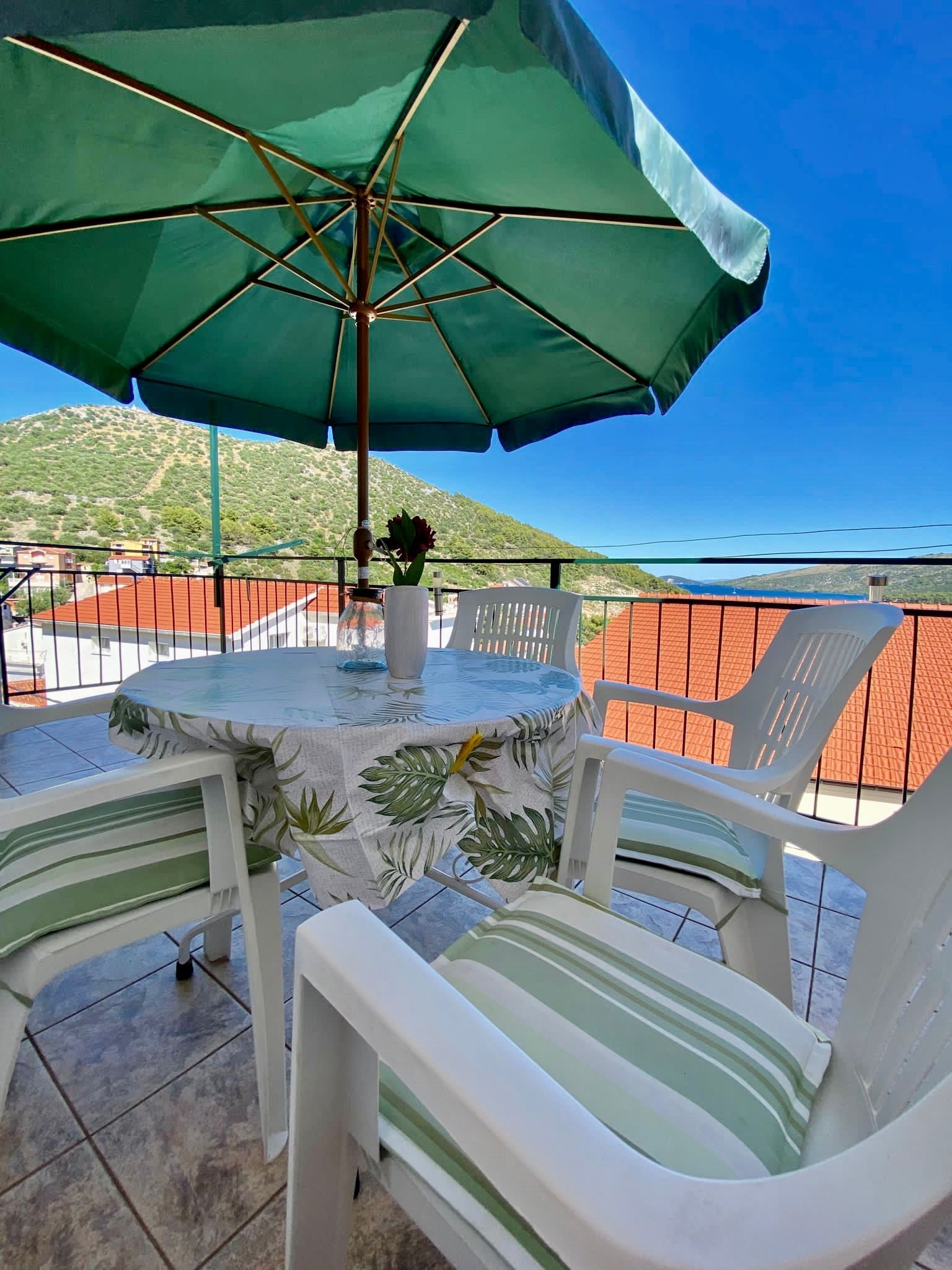 Two bedroom apartment with terrace and sea view Marina, Trogir  A-a