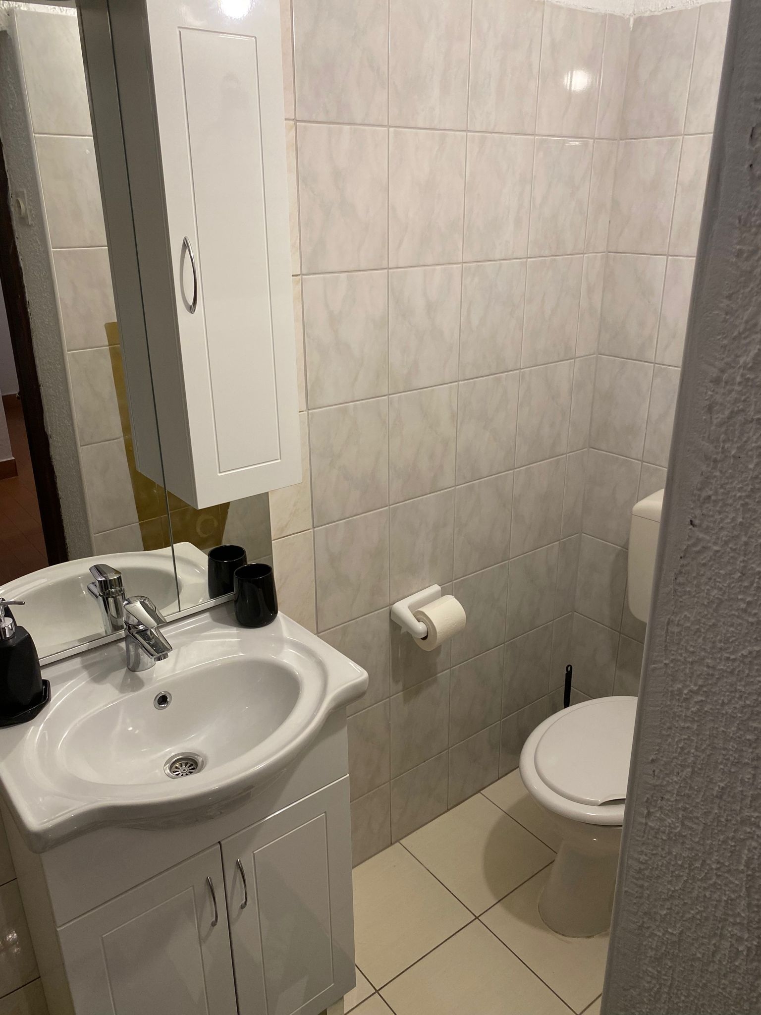 One bedroom apartment with terrace Marina, Trogir  A-b