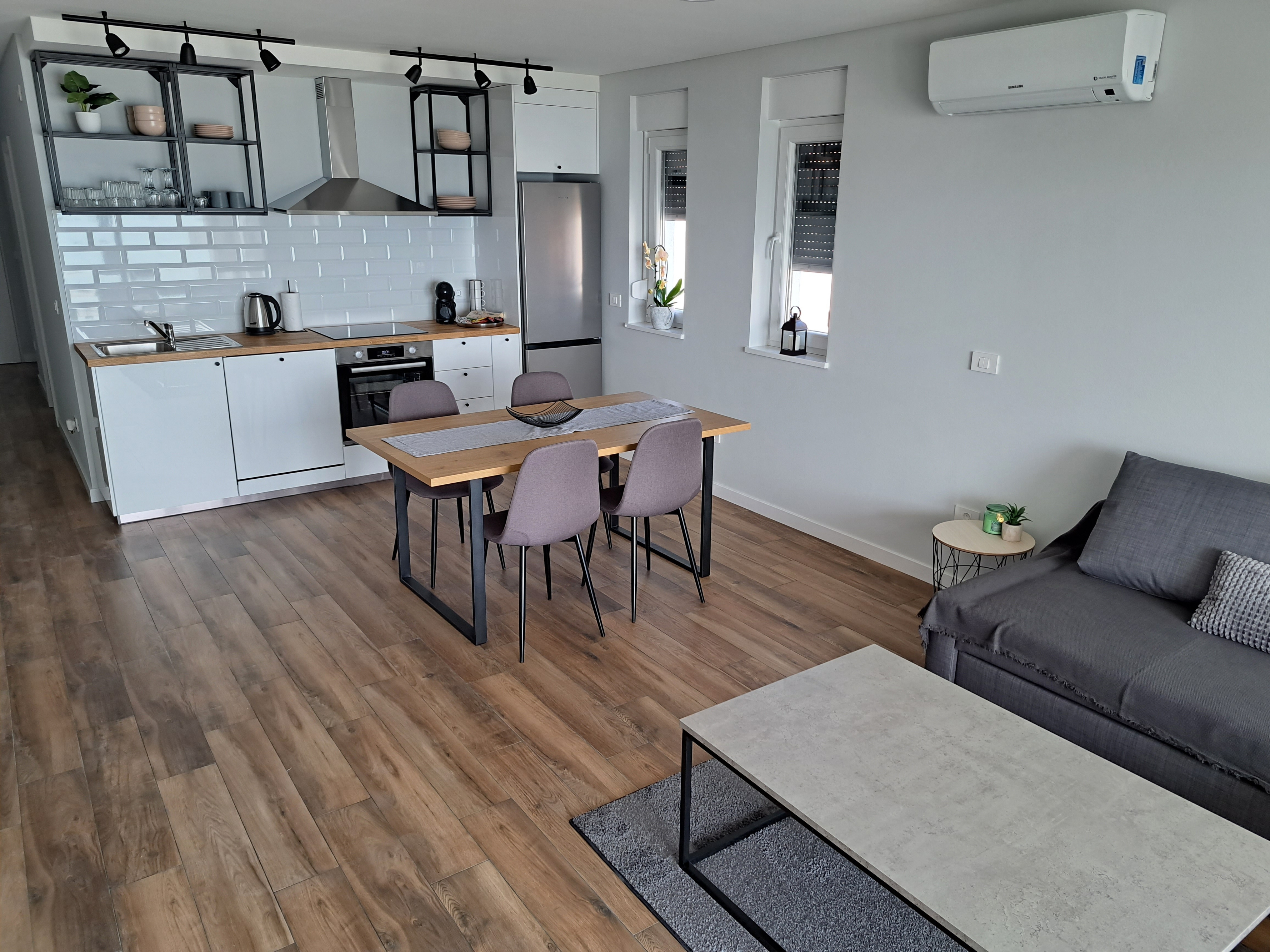 Two bedroom apartment near beach Nin, Zadar  A-a