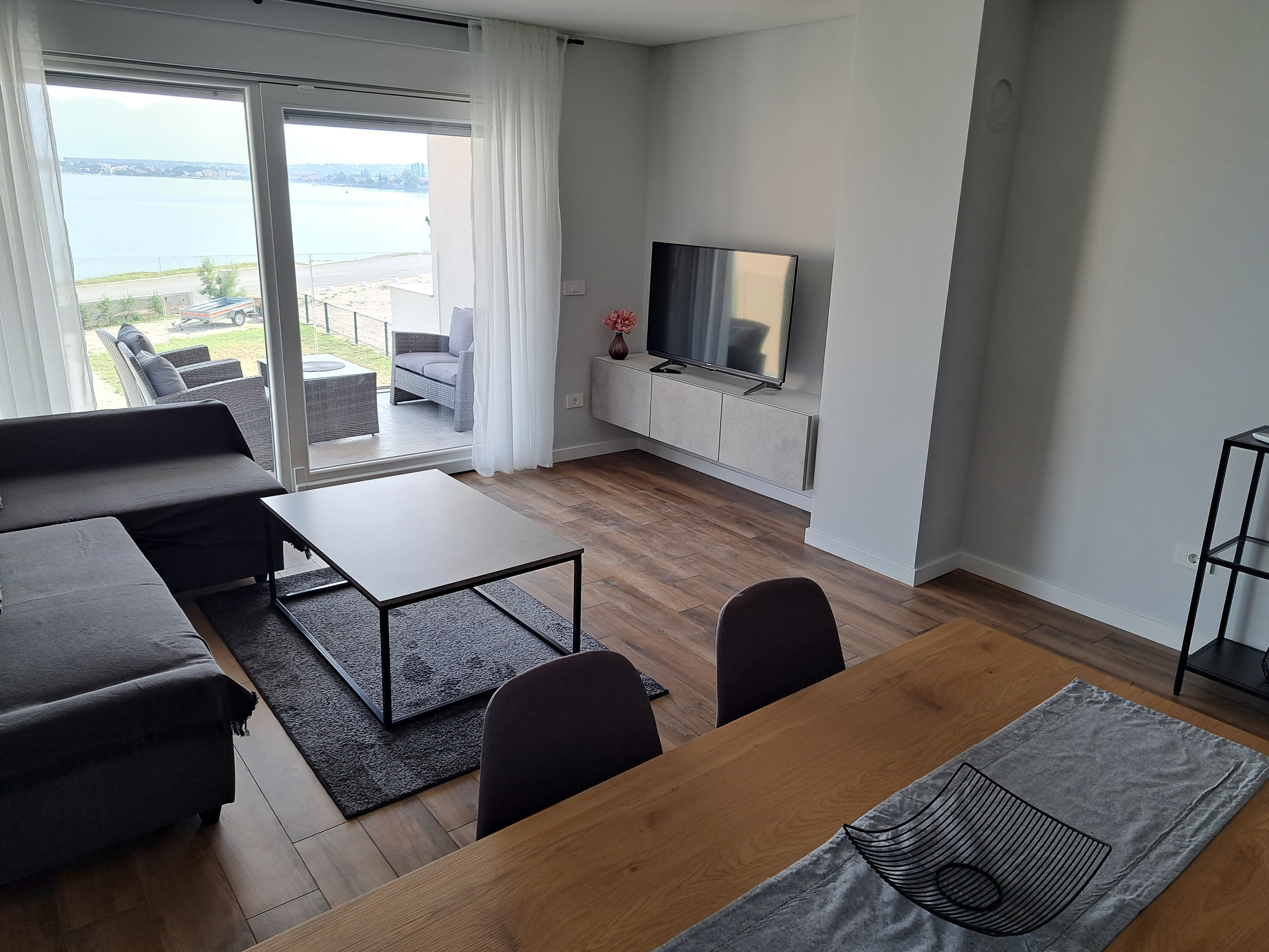 Two bedroom apartment near beach Nin, Zadar  A-a