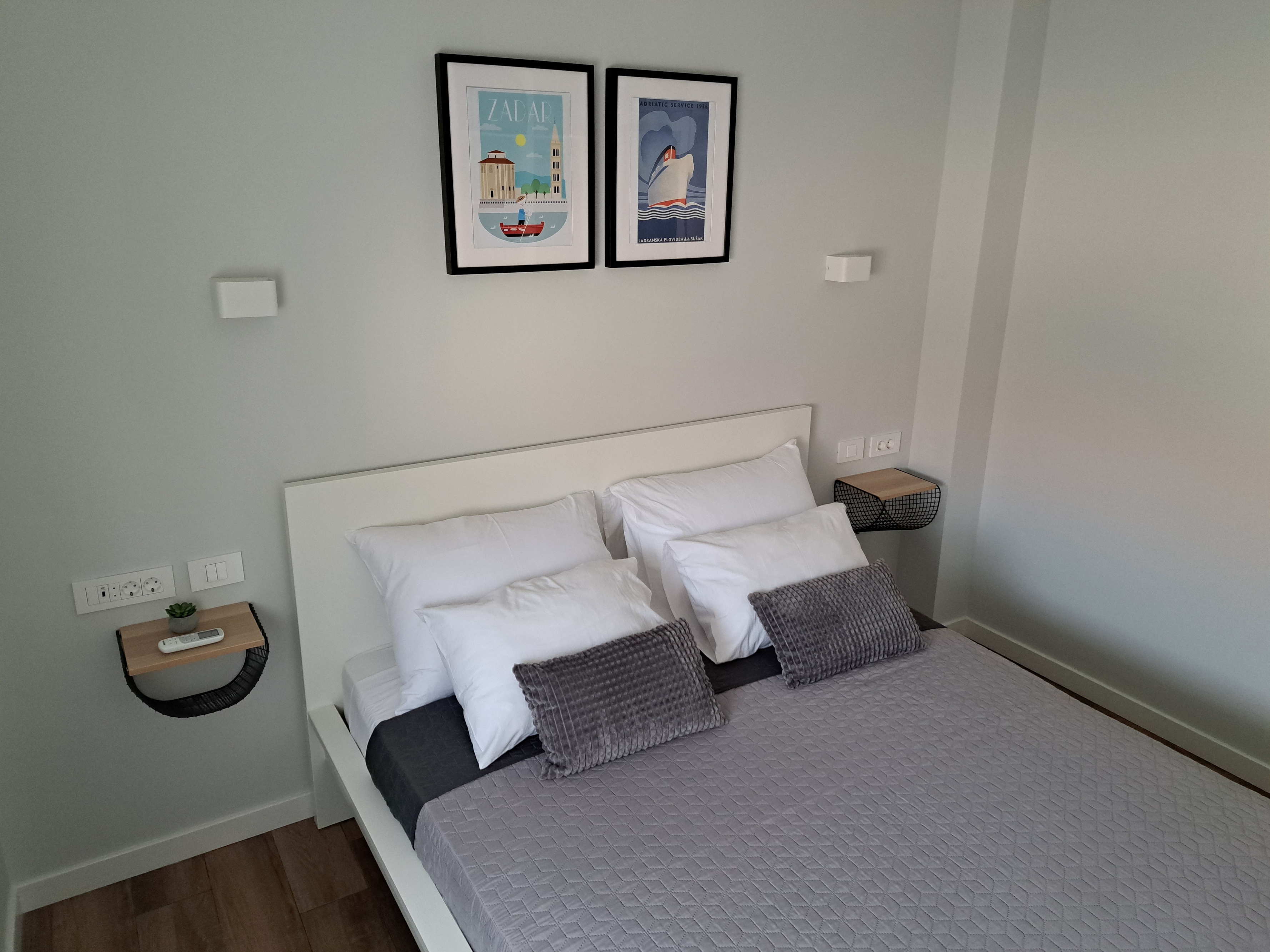 Two bedroom apartment near beach Nin, Zadar  A-b
