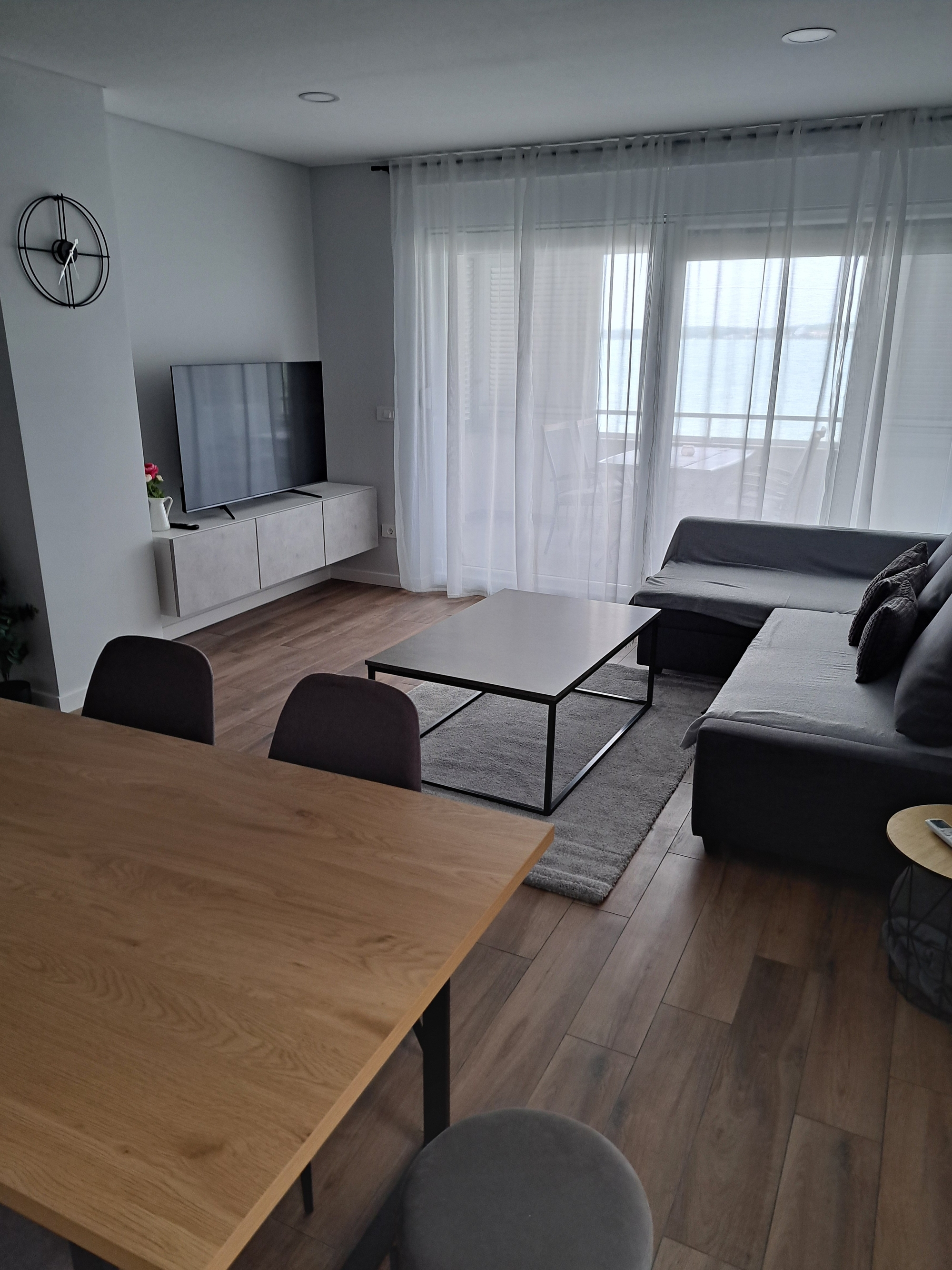 Two bedroom apartment near beach Nin, Zadar  A-b
