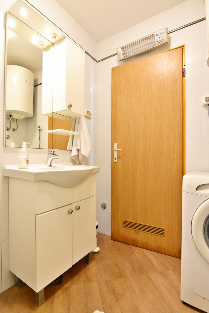 One bedroom apartment with terrace Umag  A-b