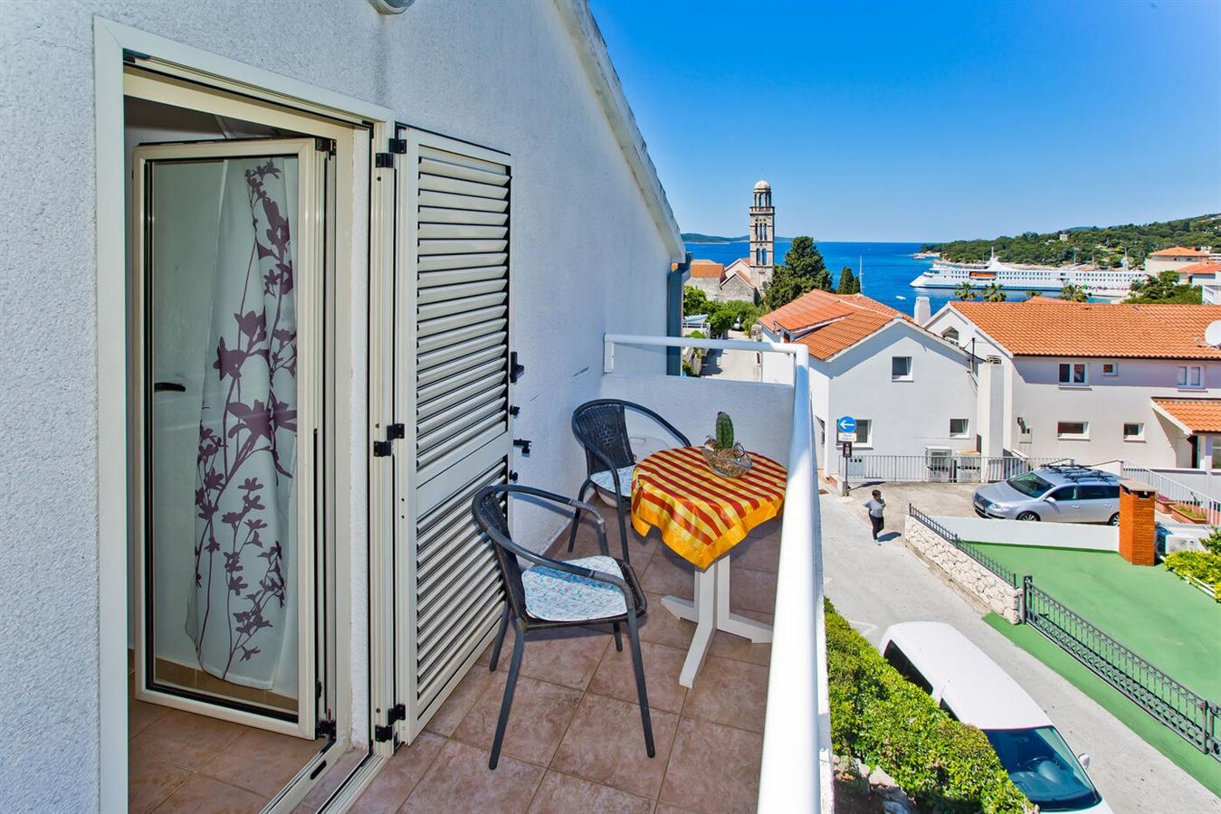 One bedroom apartment with balcony and sea view Hvar  A-b