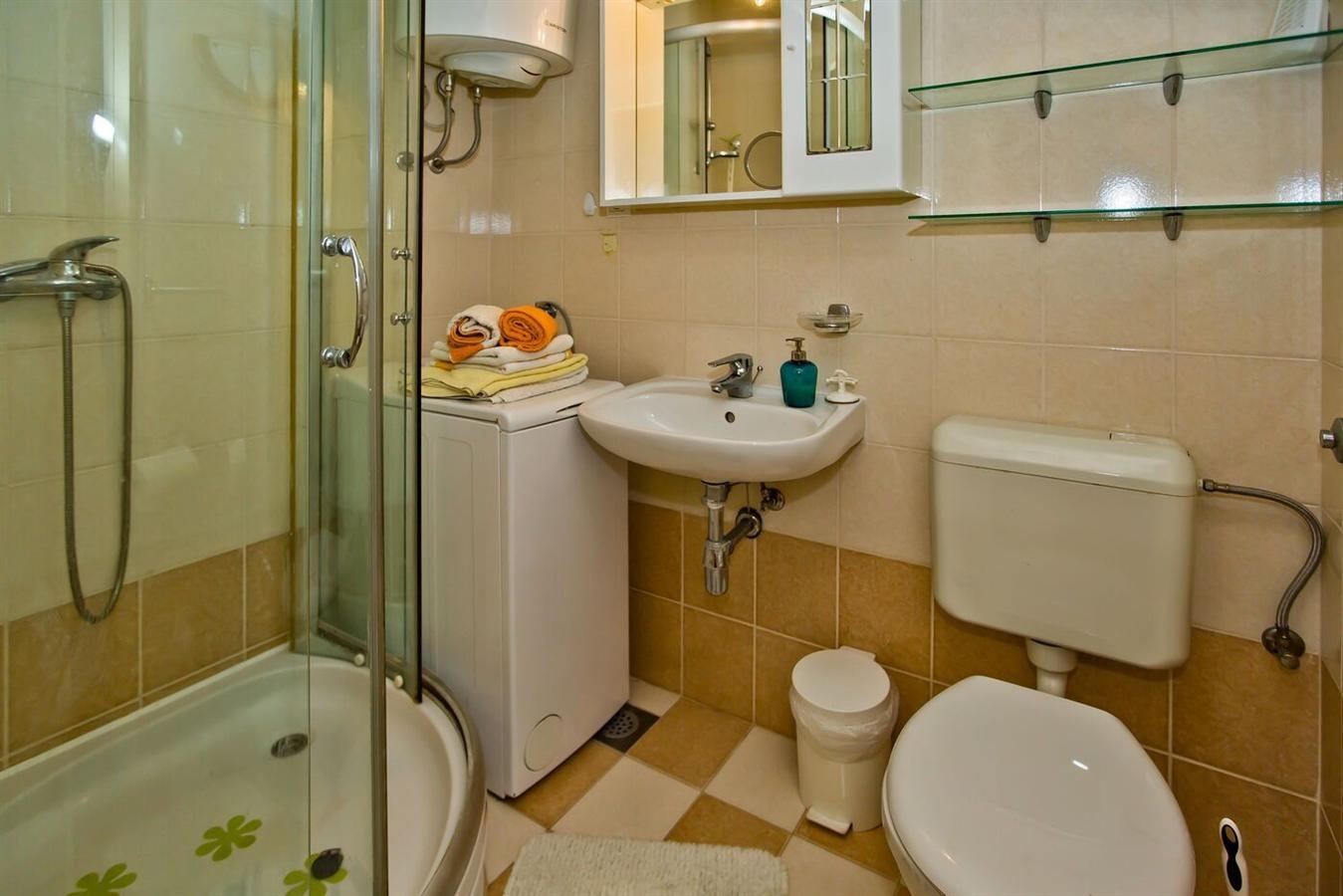 One bedroom apartment with balcony and sea view Hvar  A-c