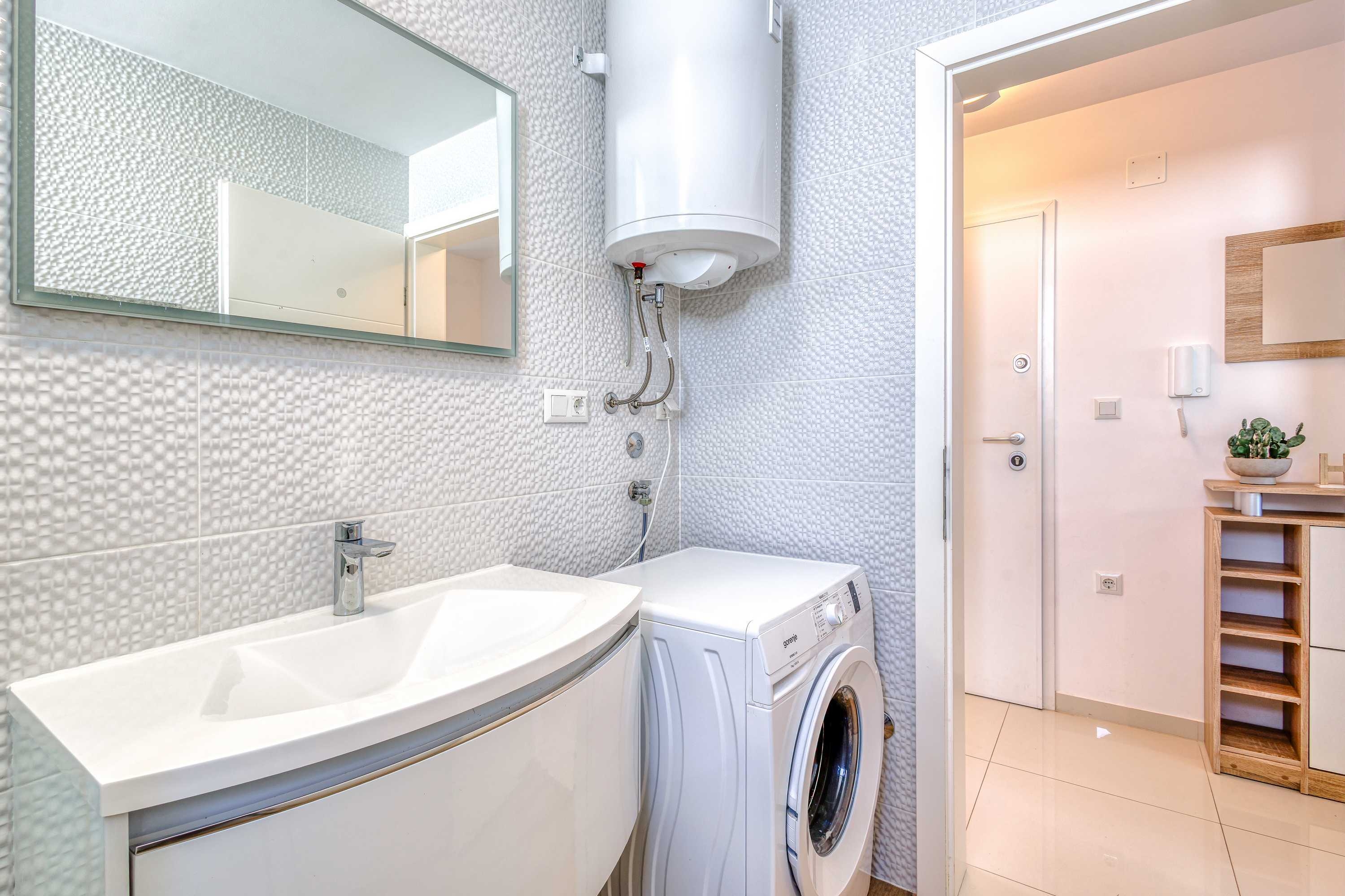 Two bedroom apartment with terrace and sea view Njivice, Krk  A-a