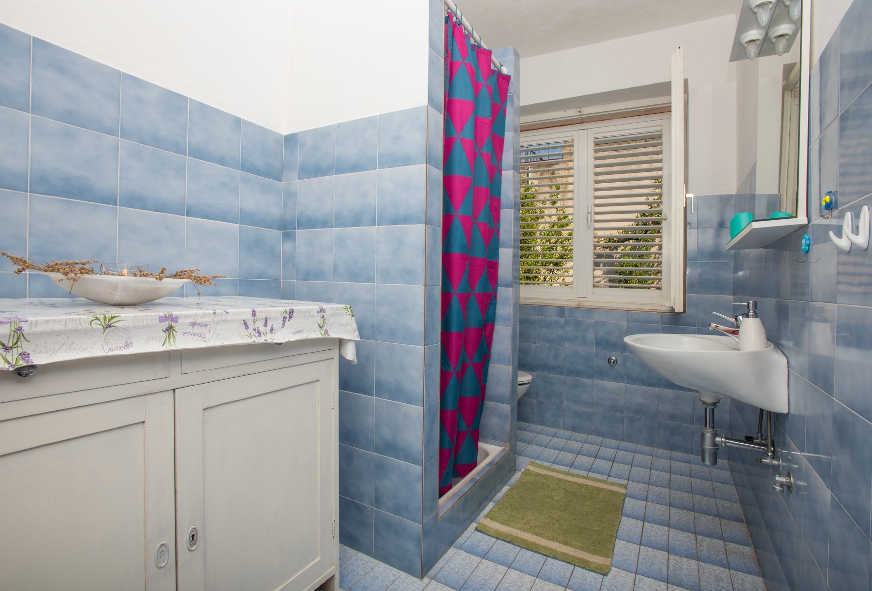 Three bedroom apartment with terrace and sea view Podgora, Makarska  A-a