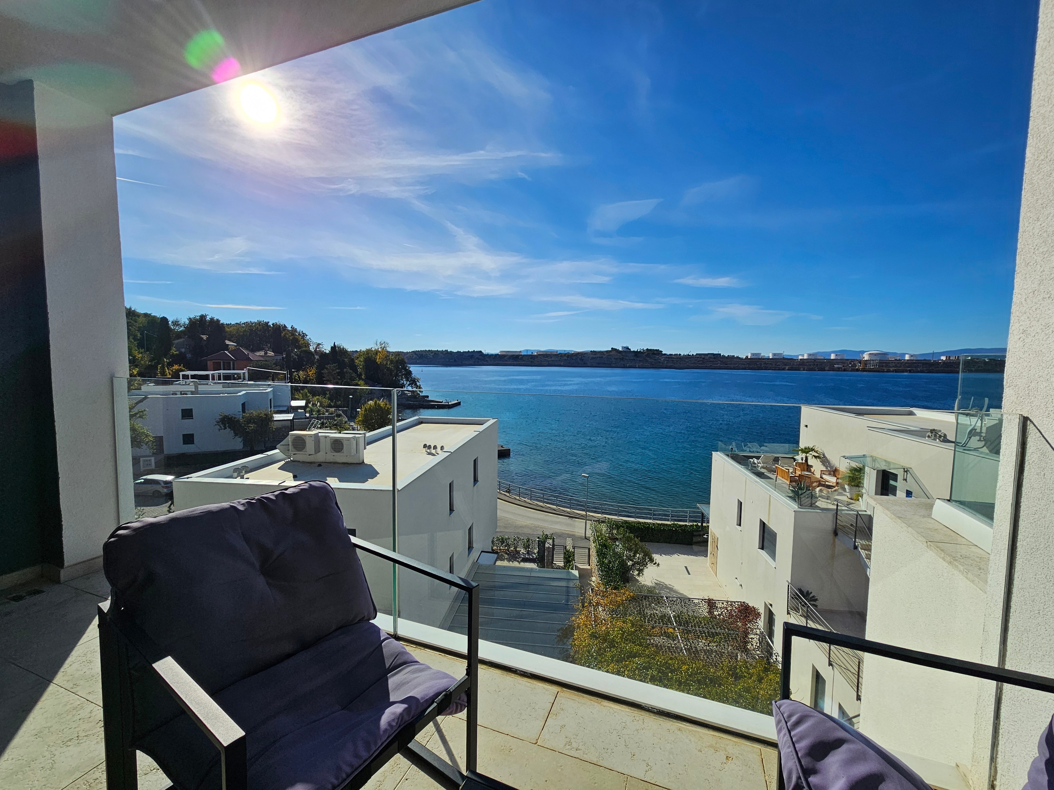 Two bedroom apartment near beach Omišalj, Krk  A-a
