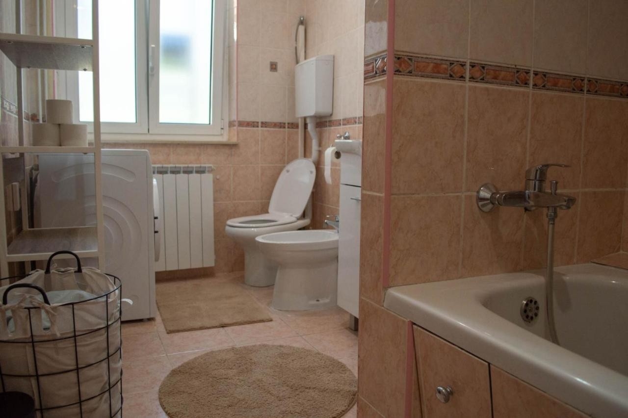 Three bedroom apartment with air-conditioning Vela Luka, Korčula  A-a