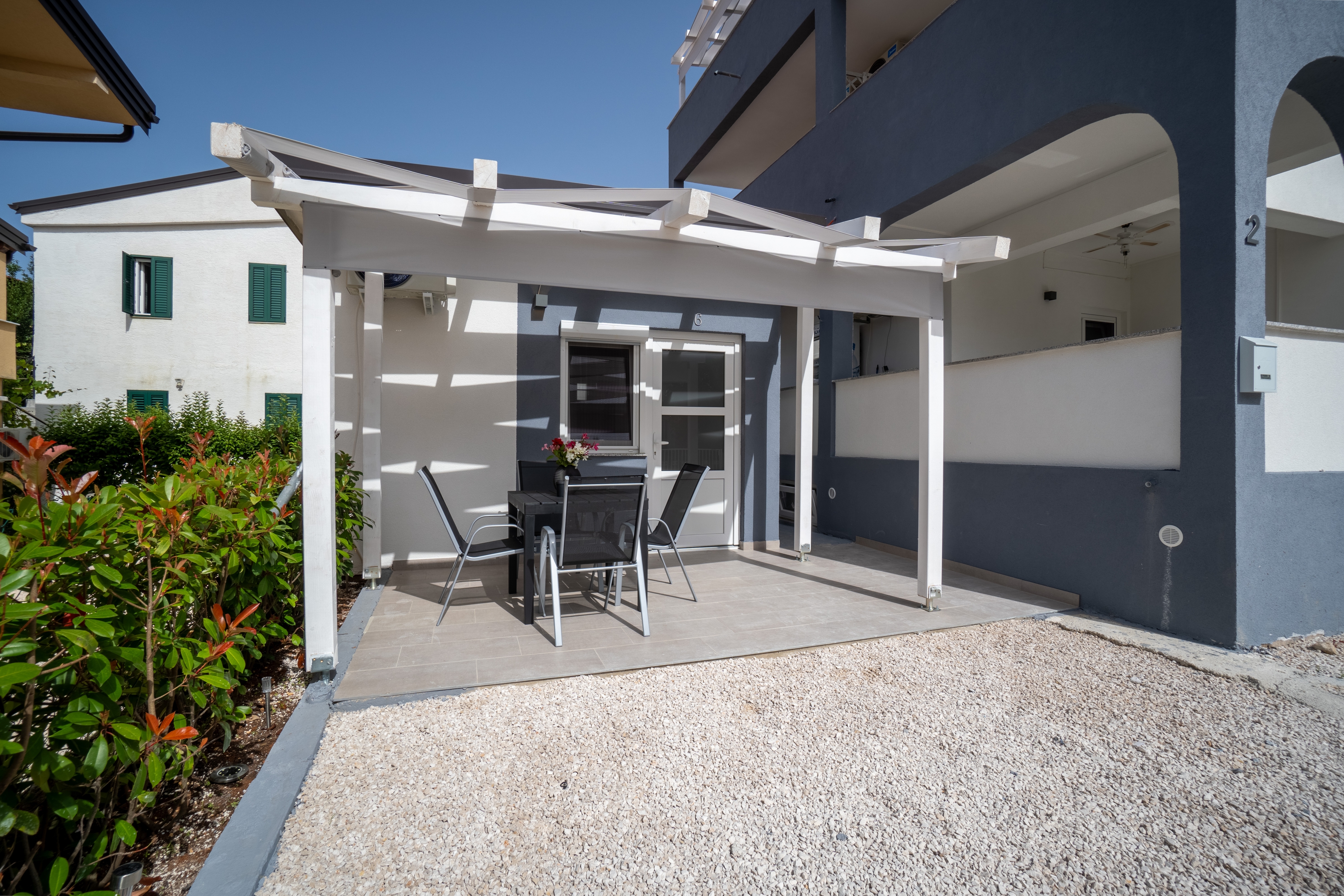 One bedroom apartment with terrace Vir  A-a
