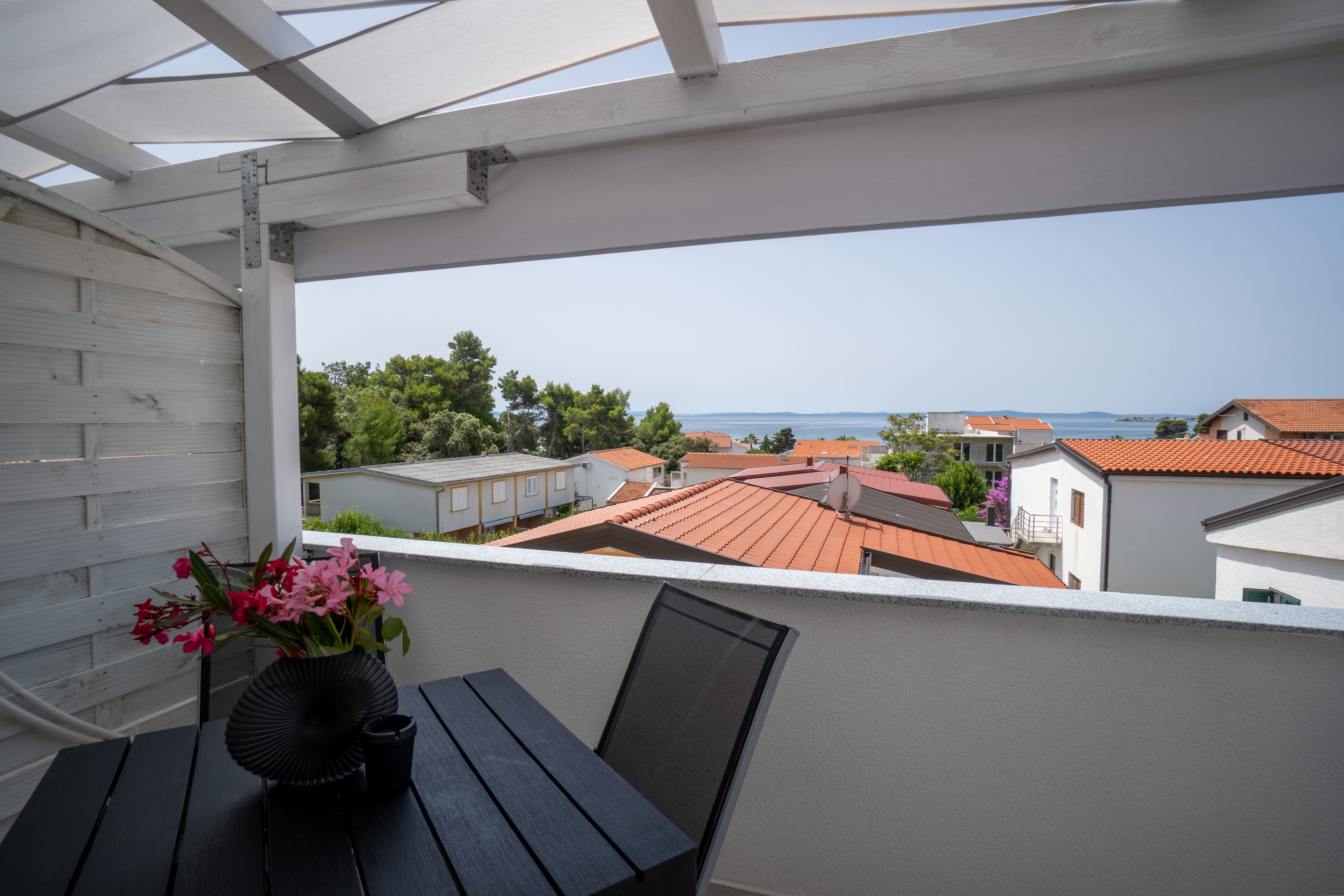 One bedroom apartment with balcony and sea view Vir  A-c