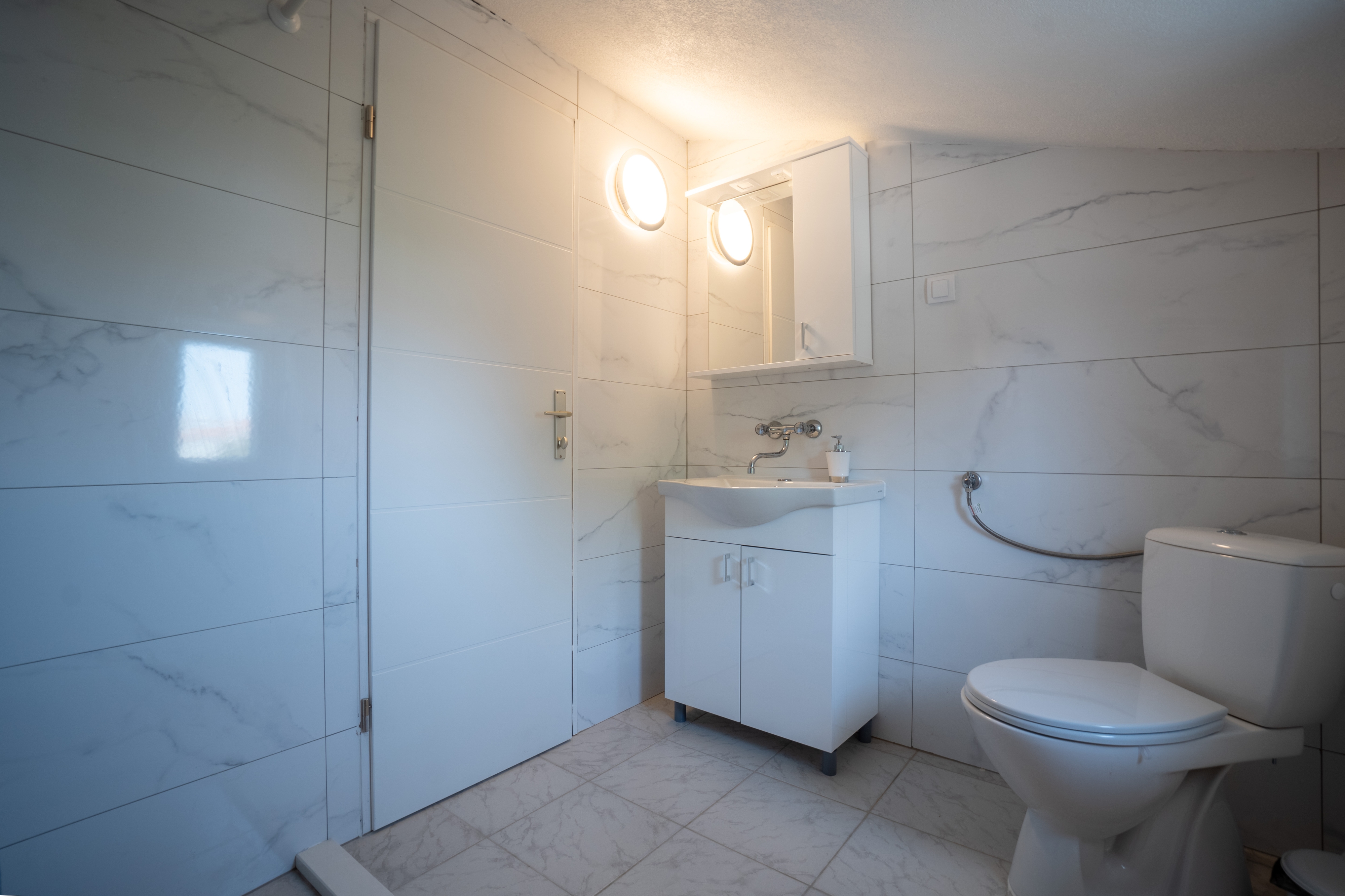 Studio flat with balcony and sea view Vir  AS-a