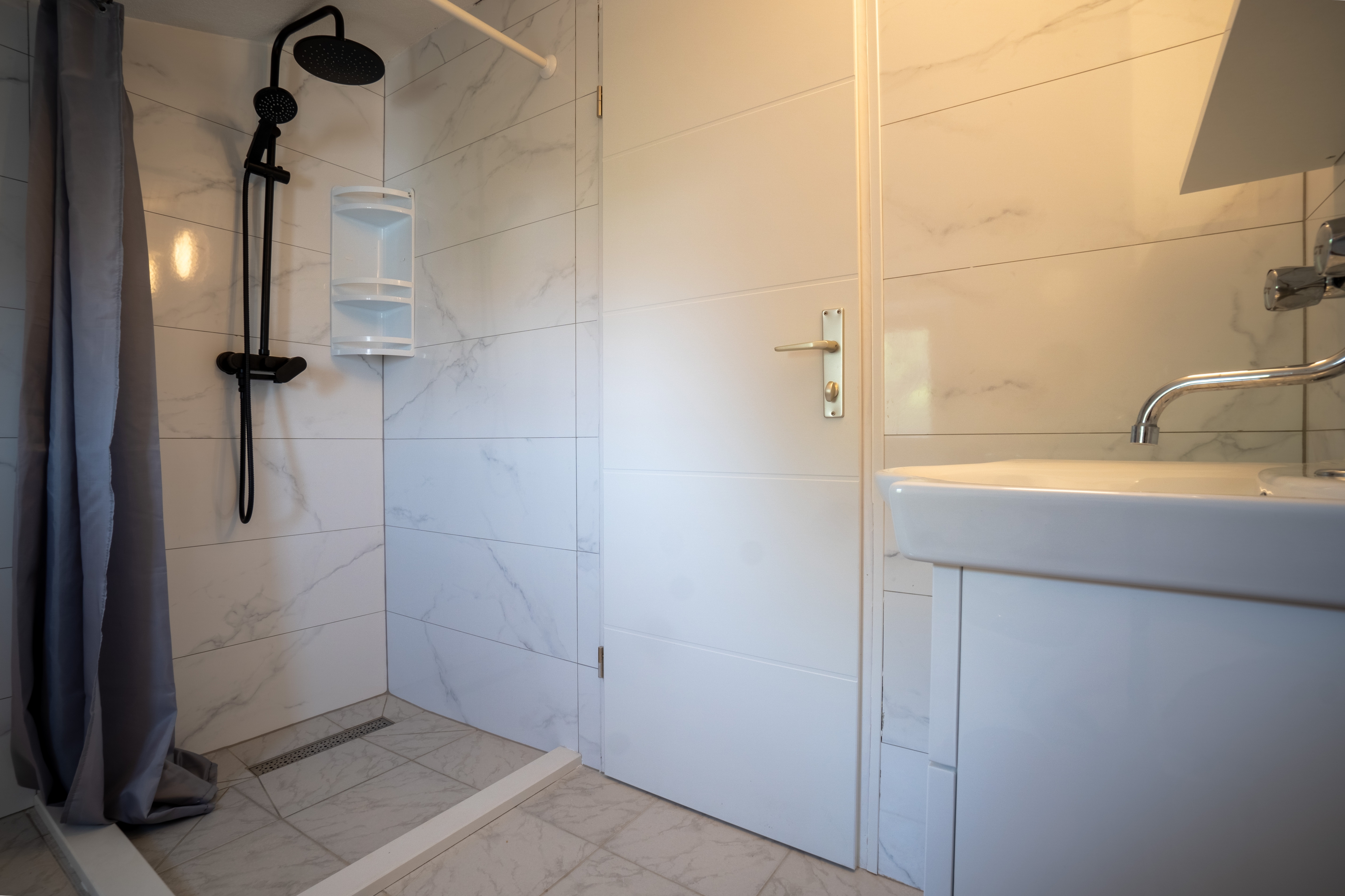 Studio flat with balcony and sea view Vir  AS-a