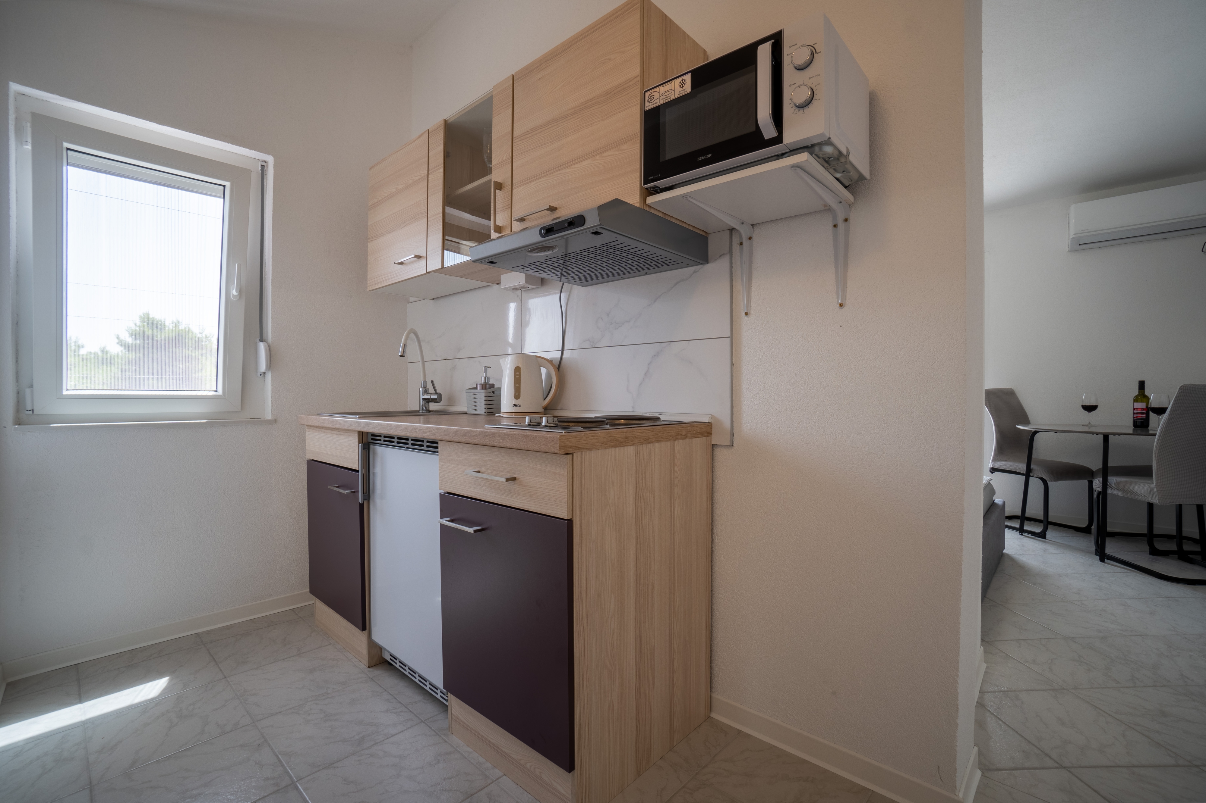 Studio flat with balcony and sea view Vir  AS-a