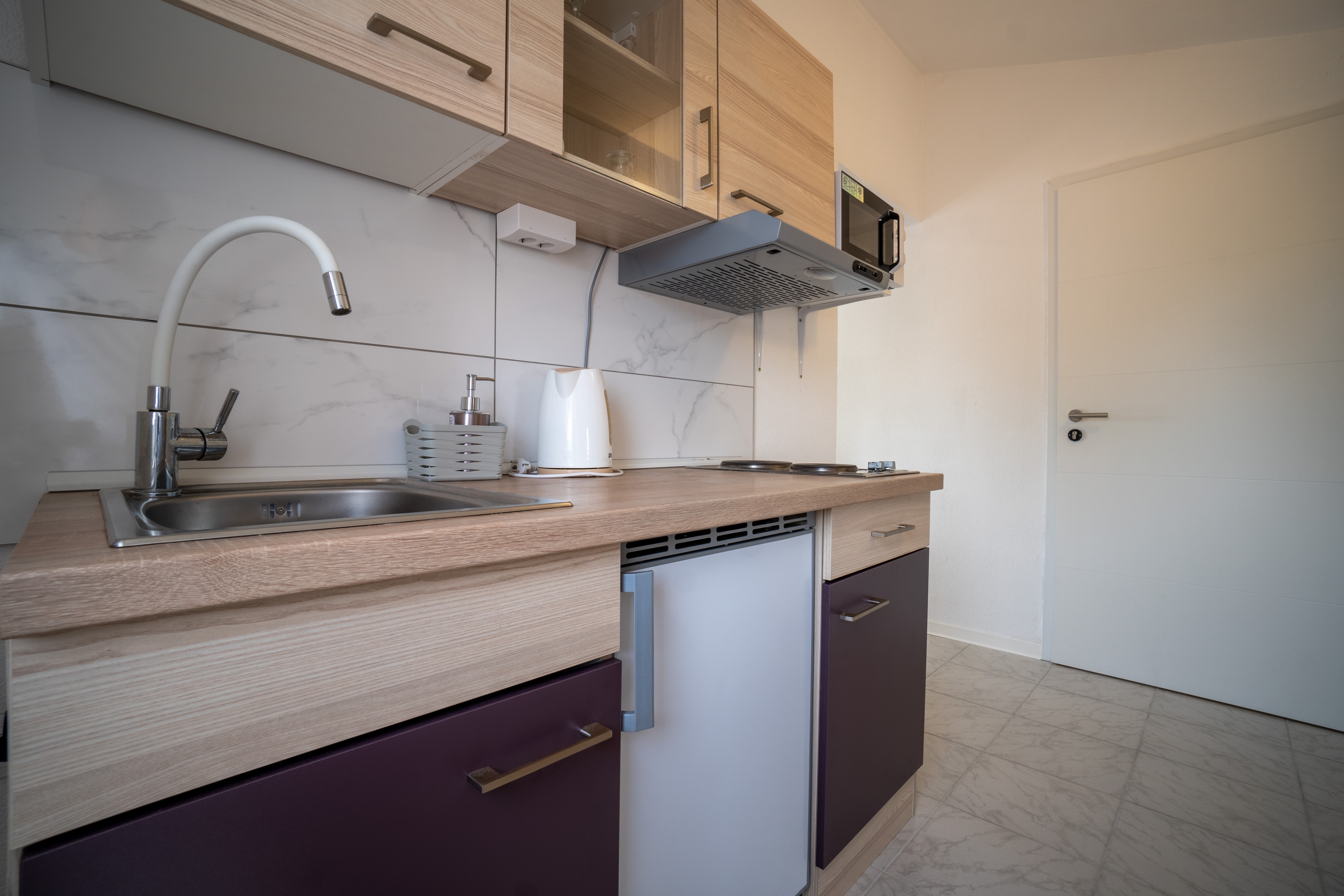 Studio flat with balcony and sea view Vir  AS-a