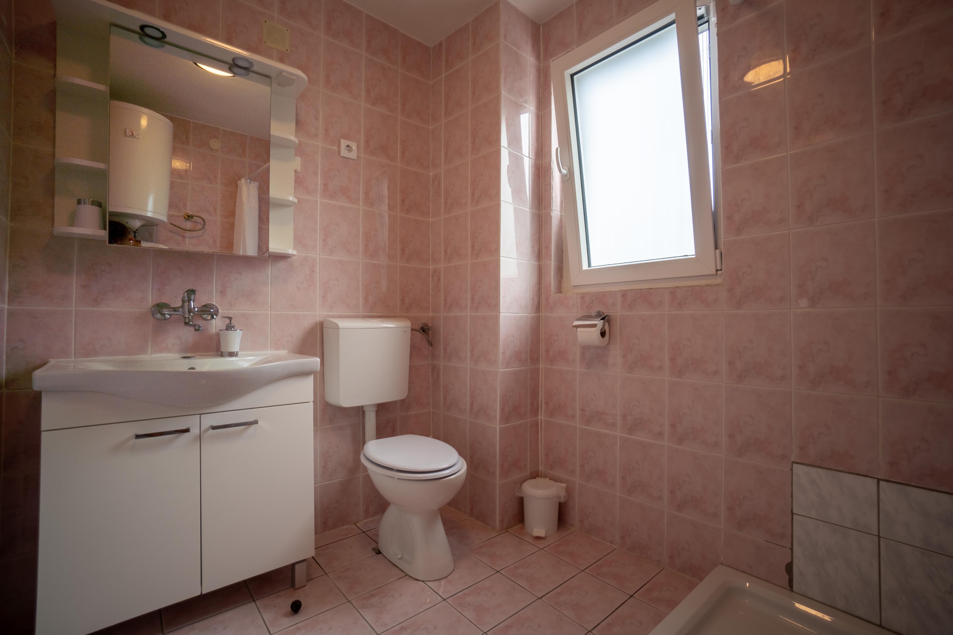 Studio flat with balcony Vir  AS-b