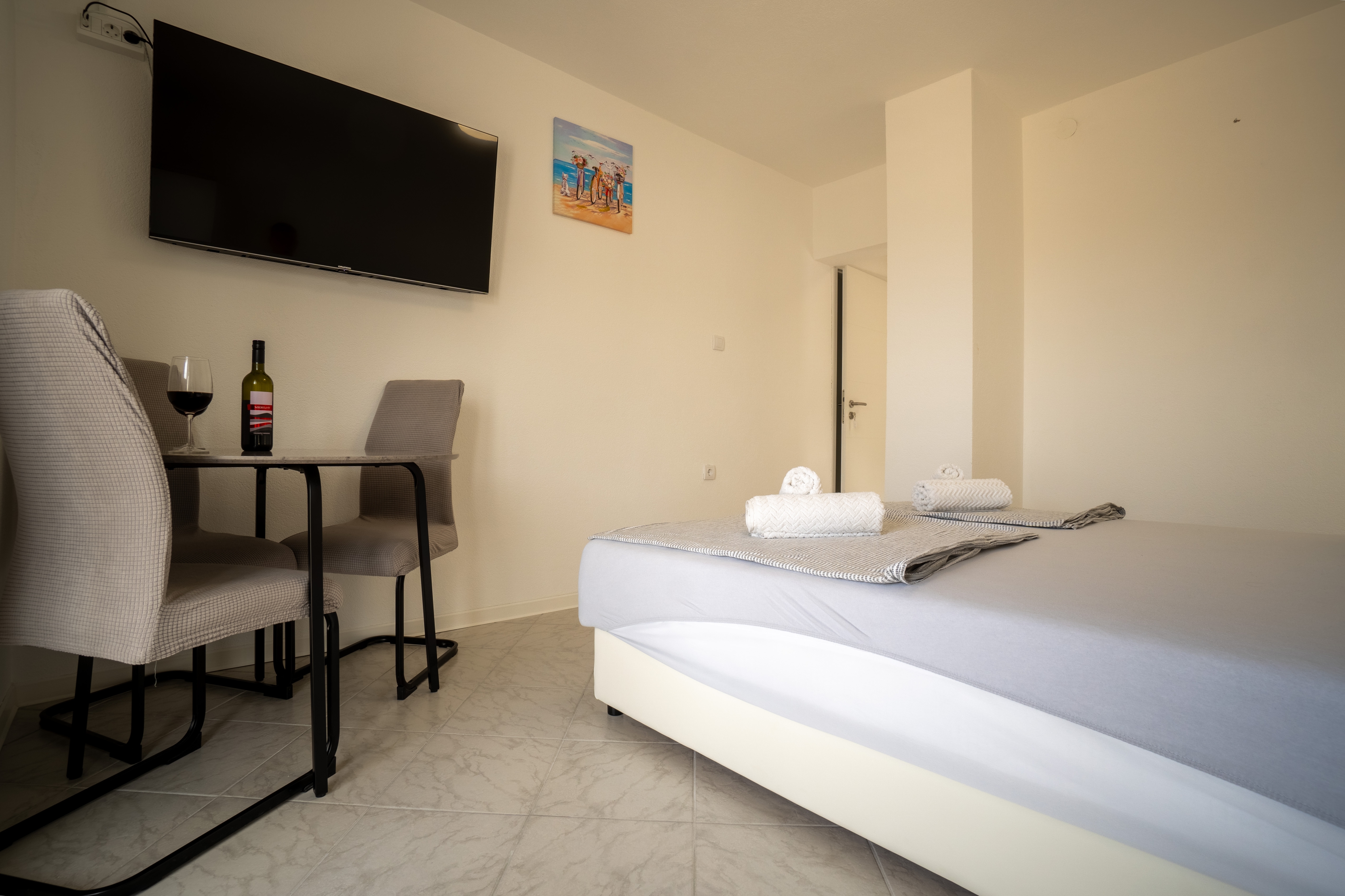 Studio flat with balcony Vir  AS-b