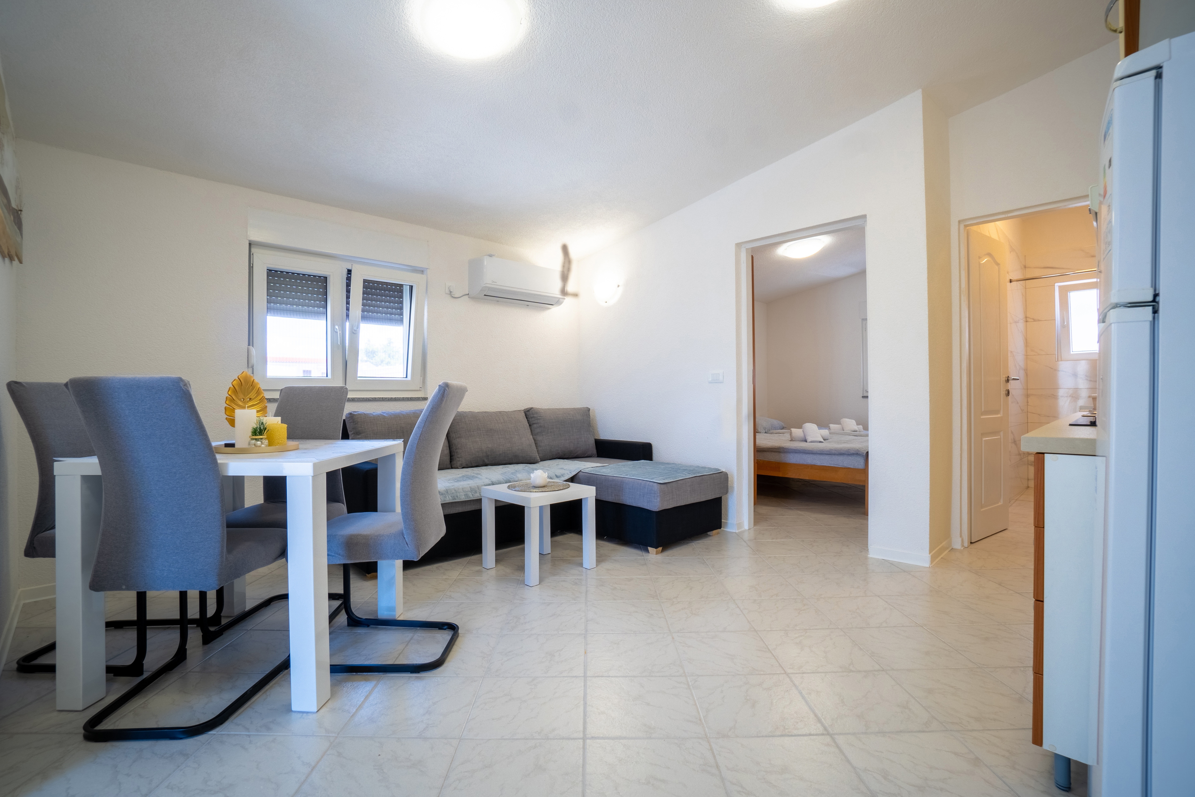 Two bedroom apartment near beach Vir  A-c