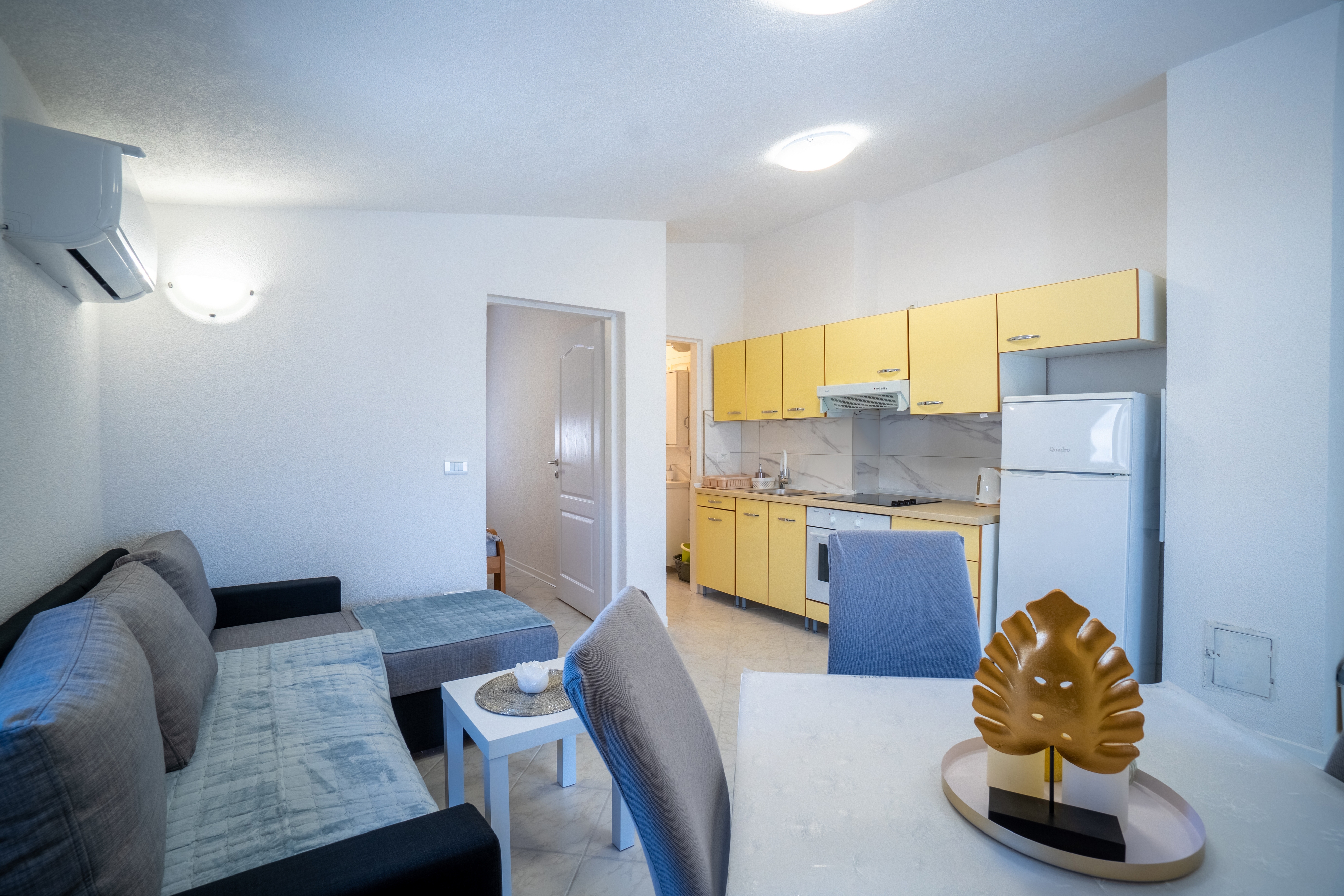 Two bedroom apartment near beach Vir  A-c