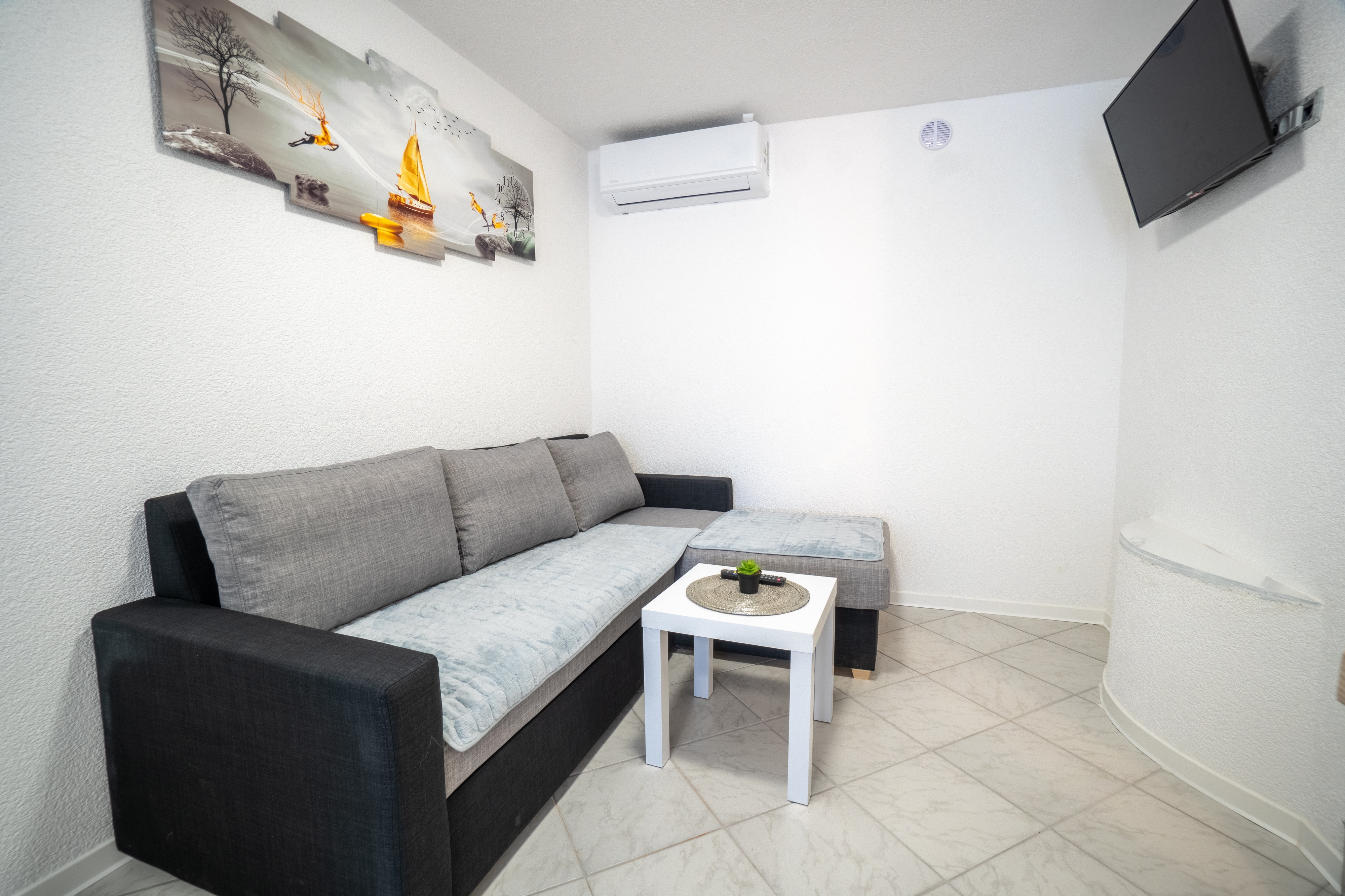 One bedroom apartment near beach Vir (A-23691-e)