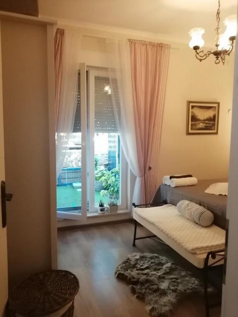 Two bedroom apartment with terrace Vodice  A-b