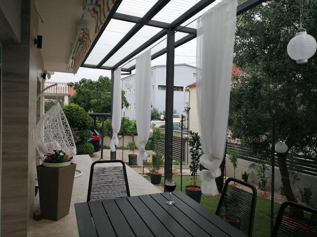 Two bedroom apartment with terrace Vodice  A-b
