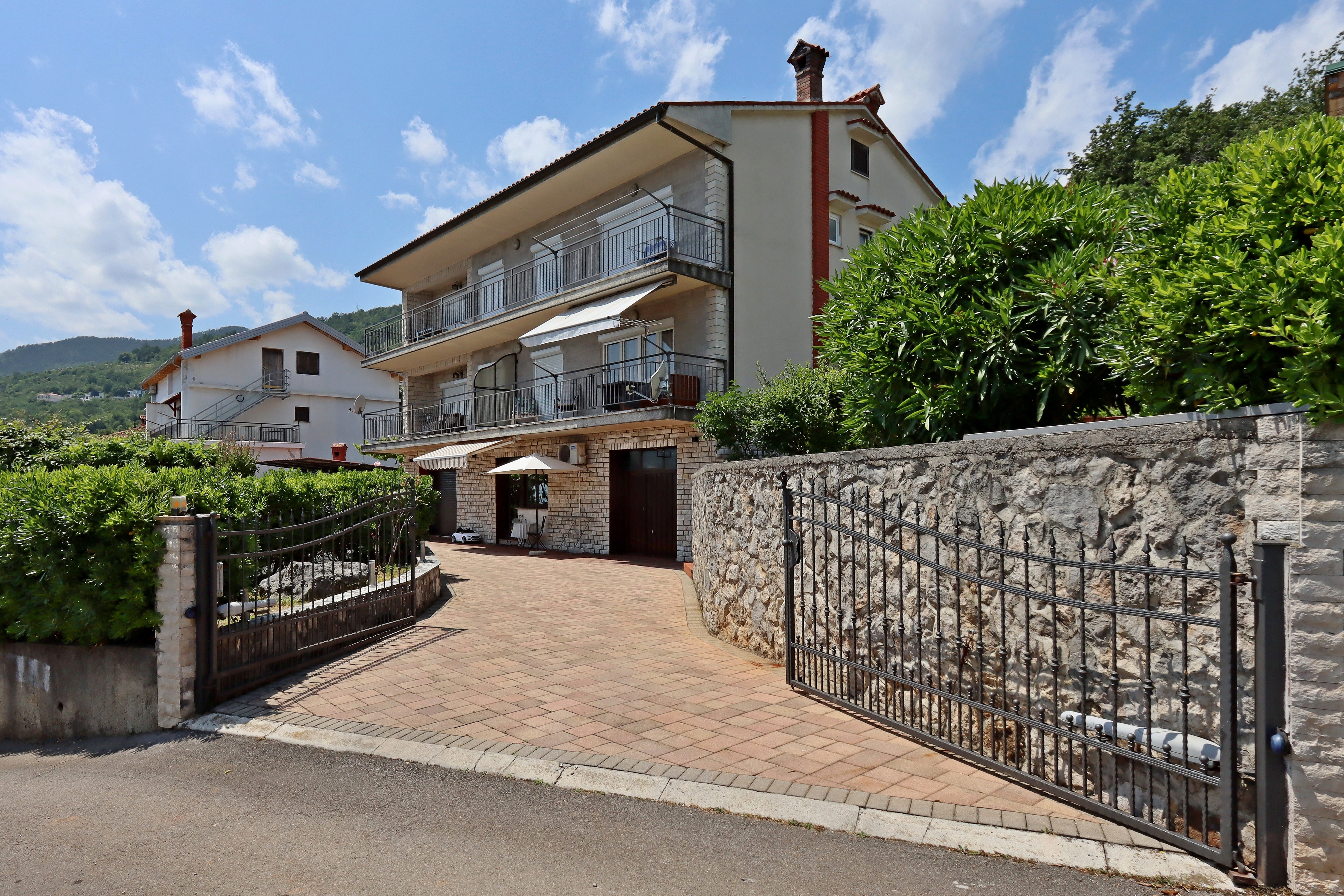 Enosobni apartma S teraso in pogledom na morje Lovran, Opatija  A-a