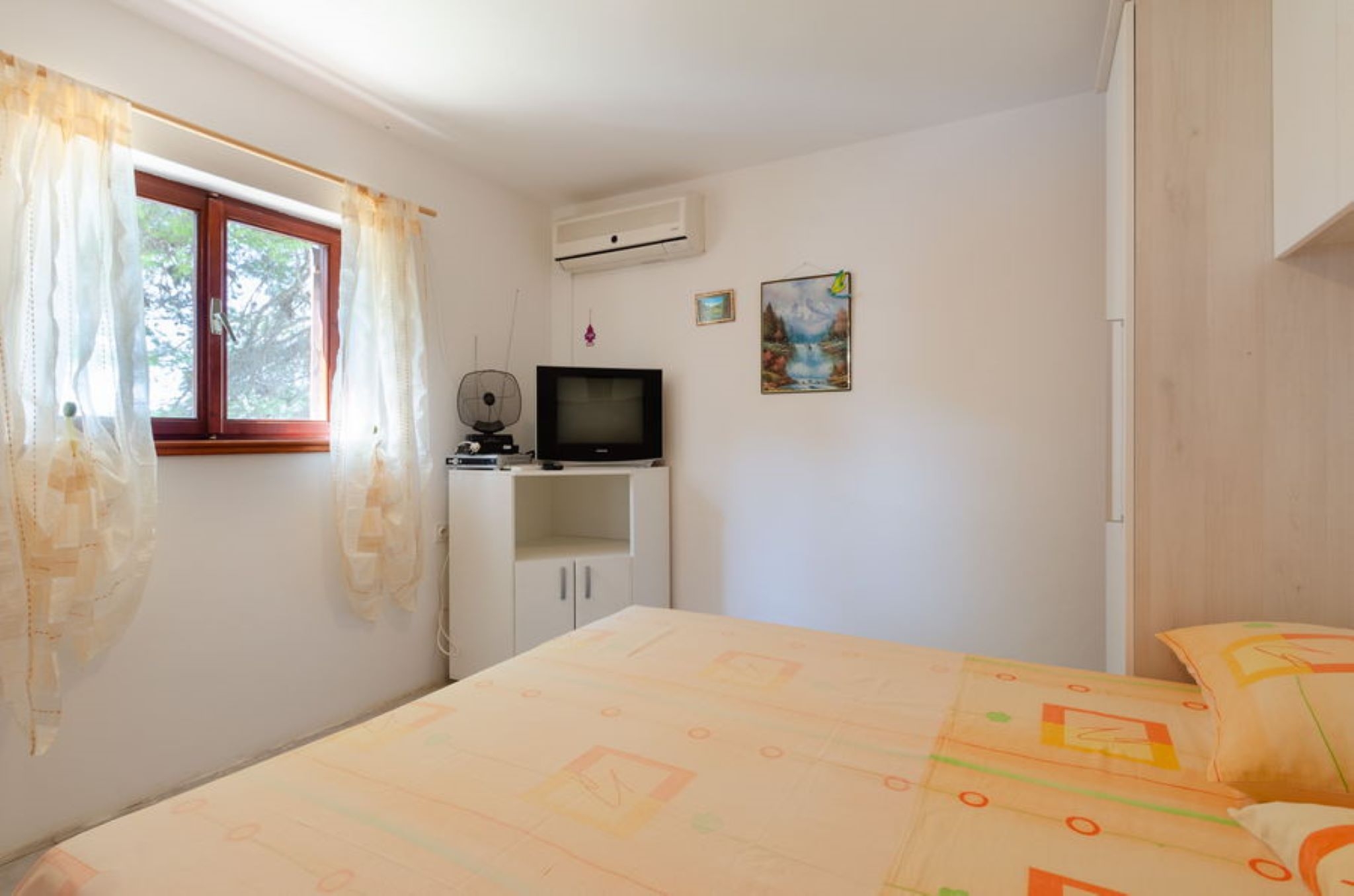 One bedroom apartment near beach Prižba, Korčula  A-a