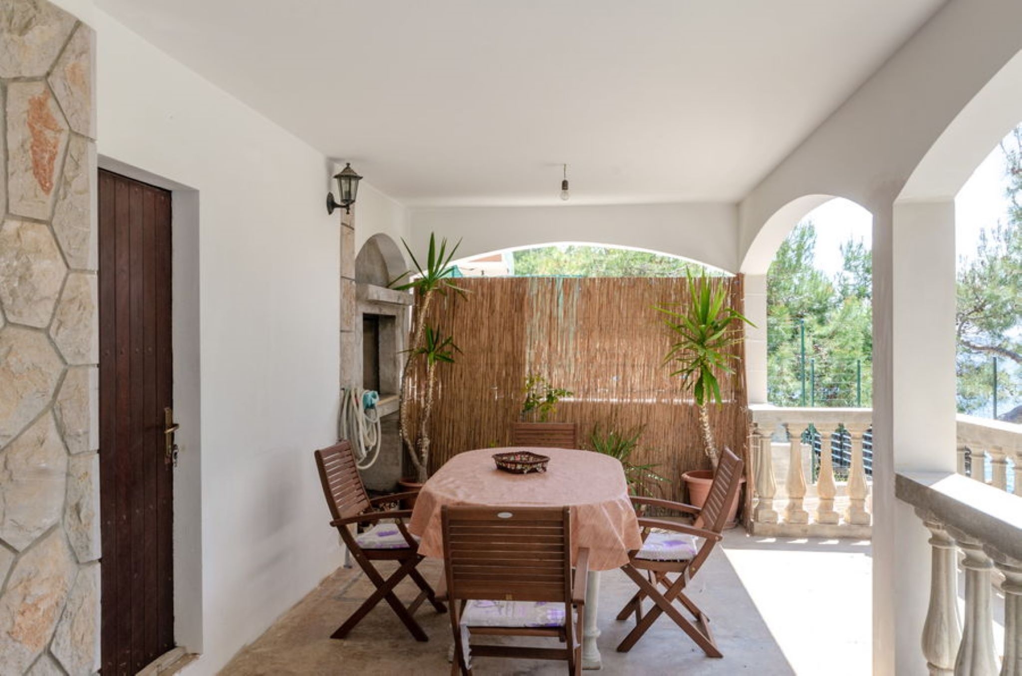 One bedroom apartment near beach Prižba, Korčula  A-a