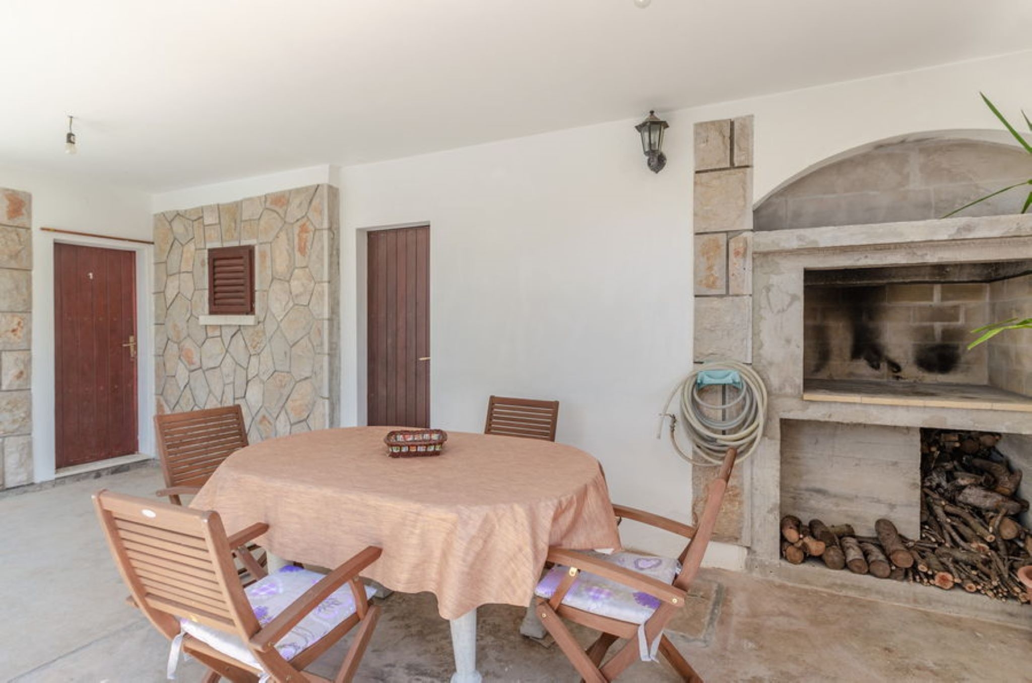 One bedroom apartment near beach Prižba, Korčula  A-a
