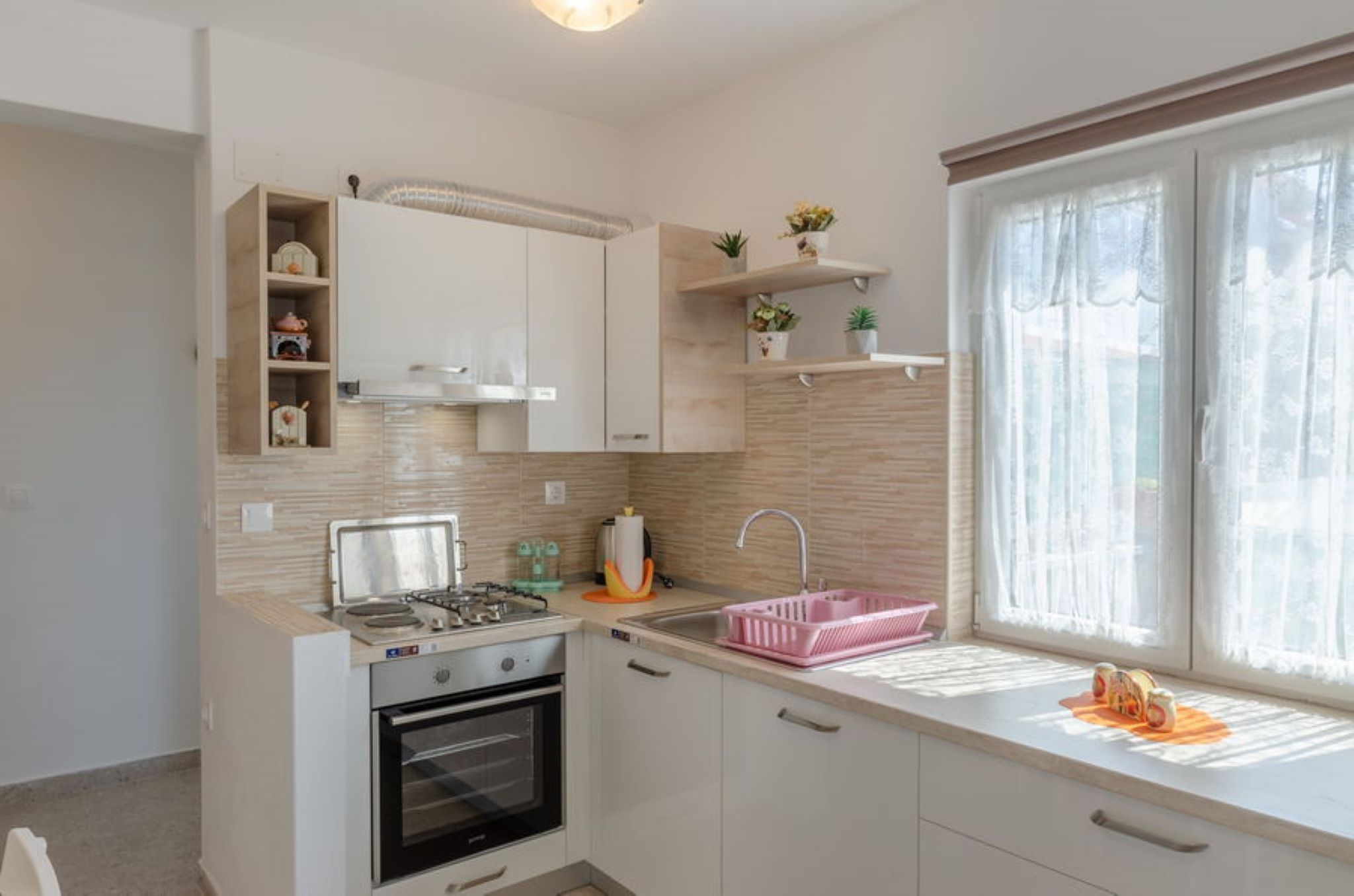 One bedroom apartment near beach Prižba, Korčula  A-c
