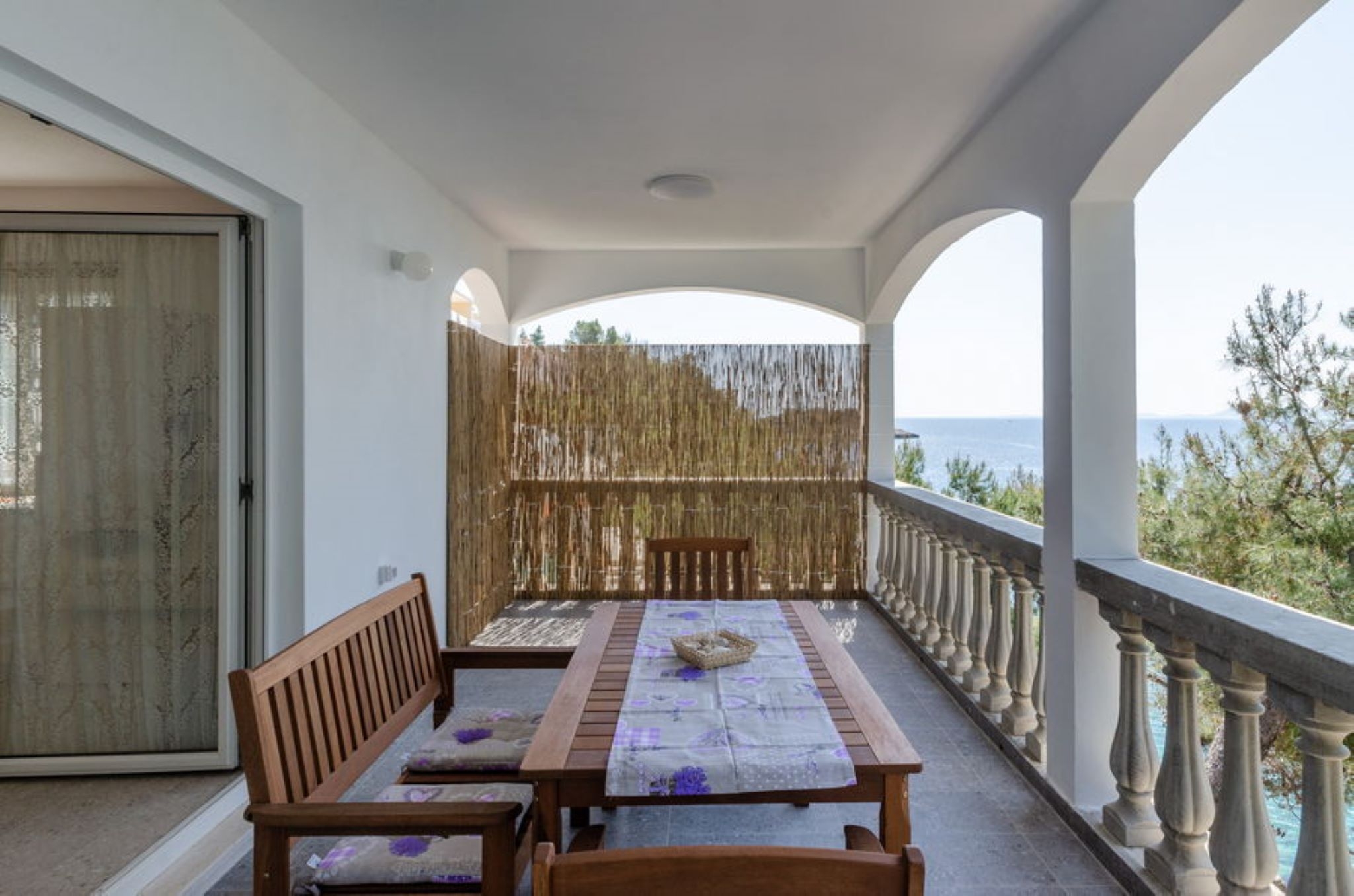 One bedroom apartment near beach Prižba, Korčula  A-c