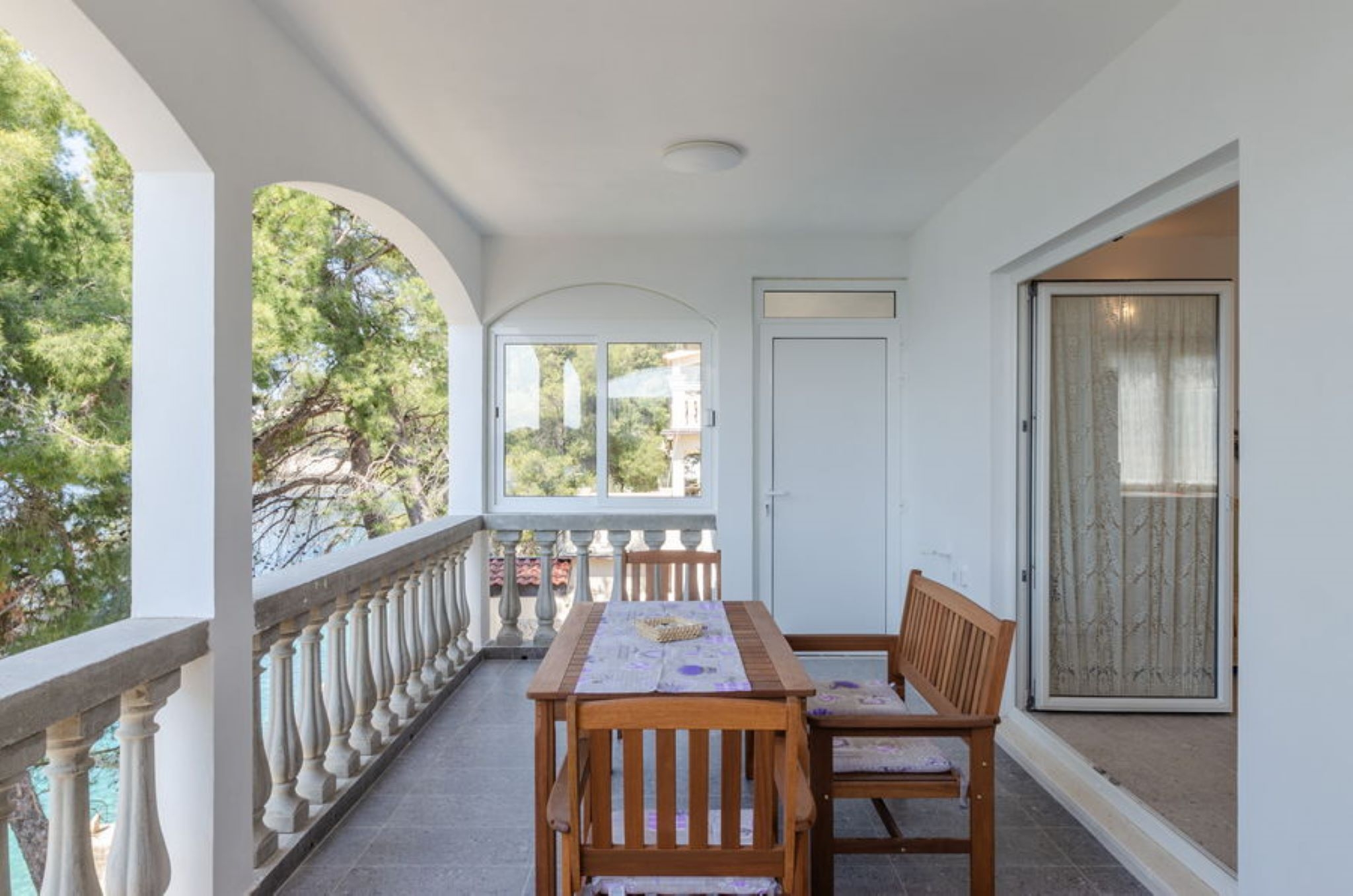 One bedroom apartment near beach Prižba, Korčula  A-c