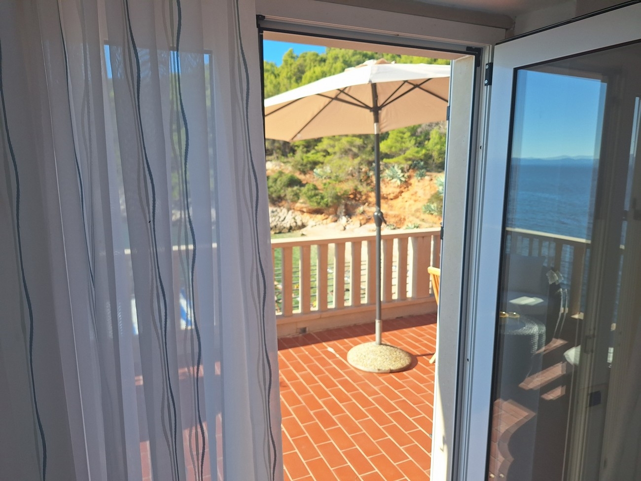 Two bedroom house near beach Cove Medvidina, Hvar  K