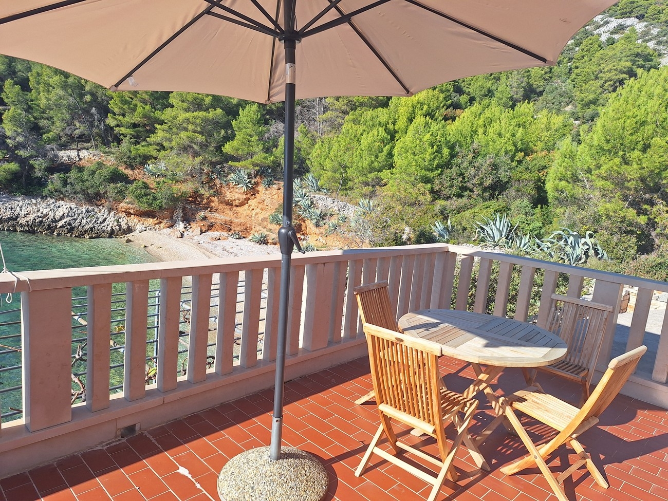 Two bedroom house near beach Cove Medvidina, Hvar  K