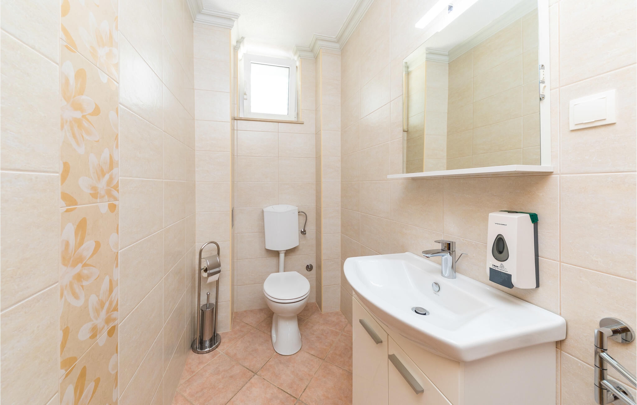 Comfortable and spacious house with terrace and sea view Kaštel Lukšić, Kaštela  K