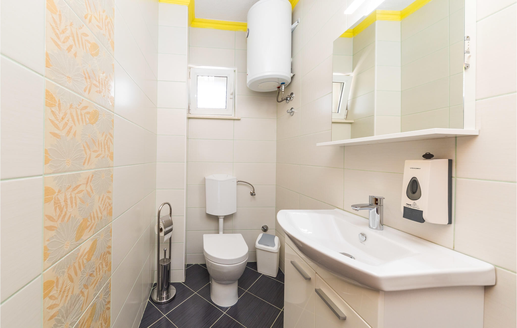 Comfortable and spacious house with terrace and sea view Kaštel Lukšić, Kaštela  K