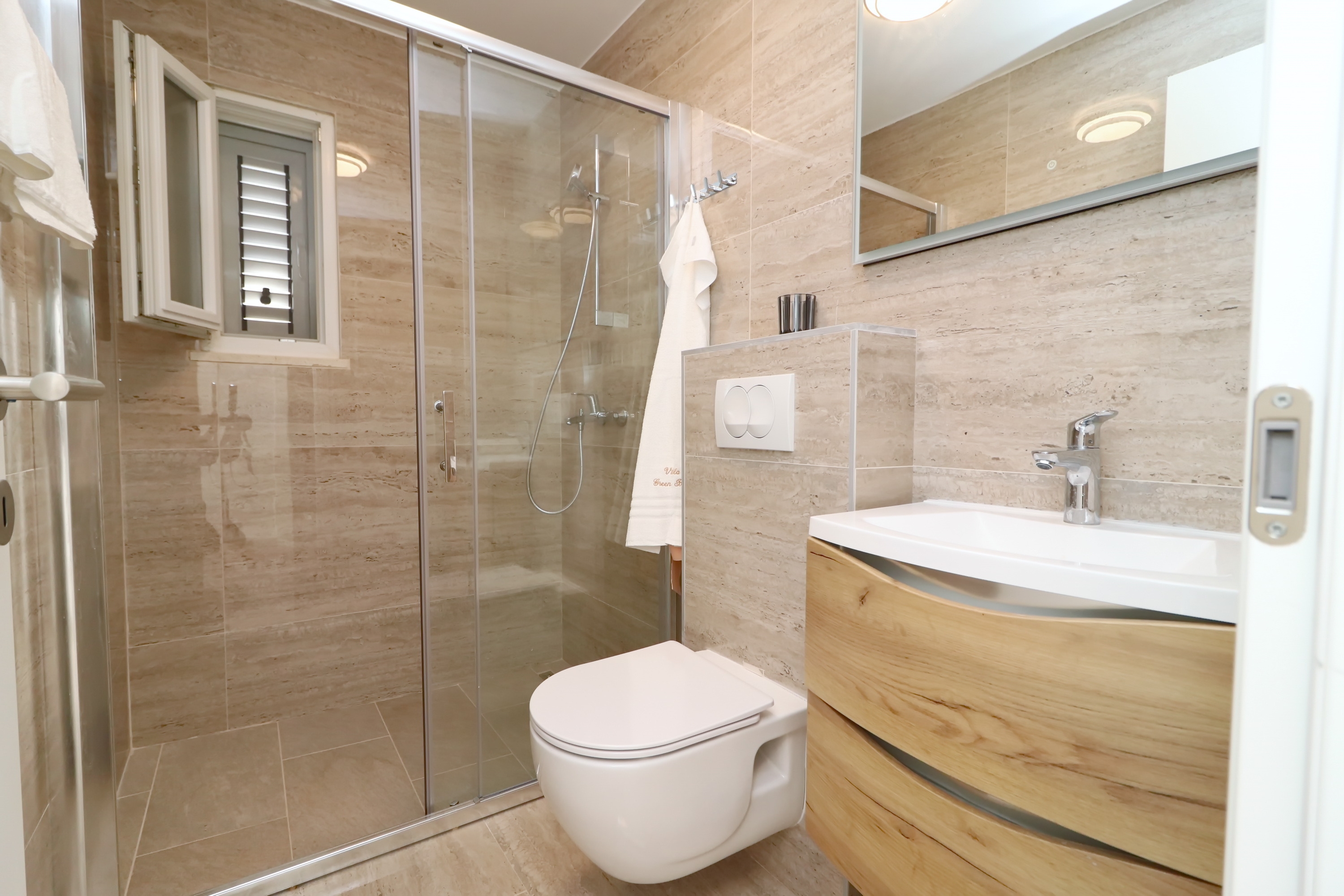 Comfortable and spacious house near beach Cove Slatina, Korčula  K