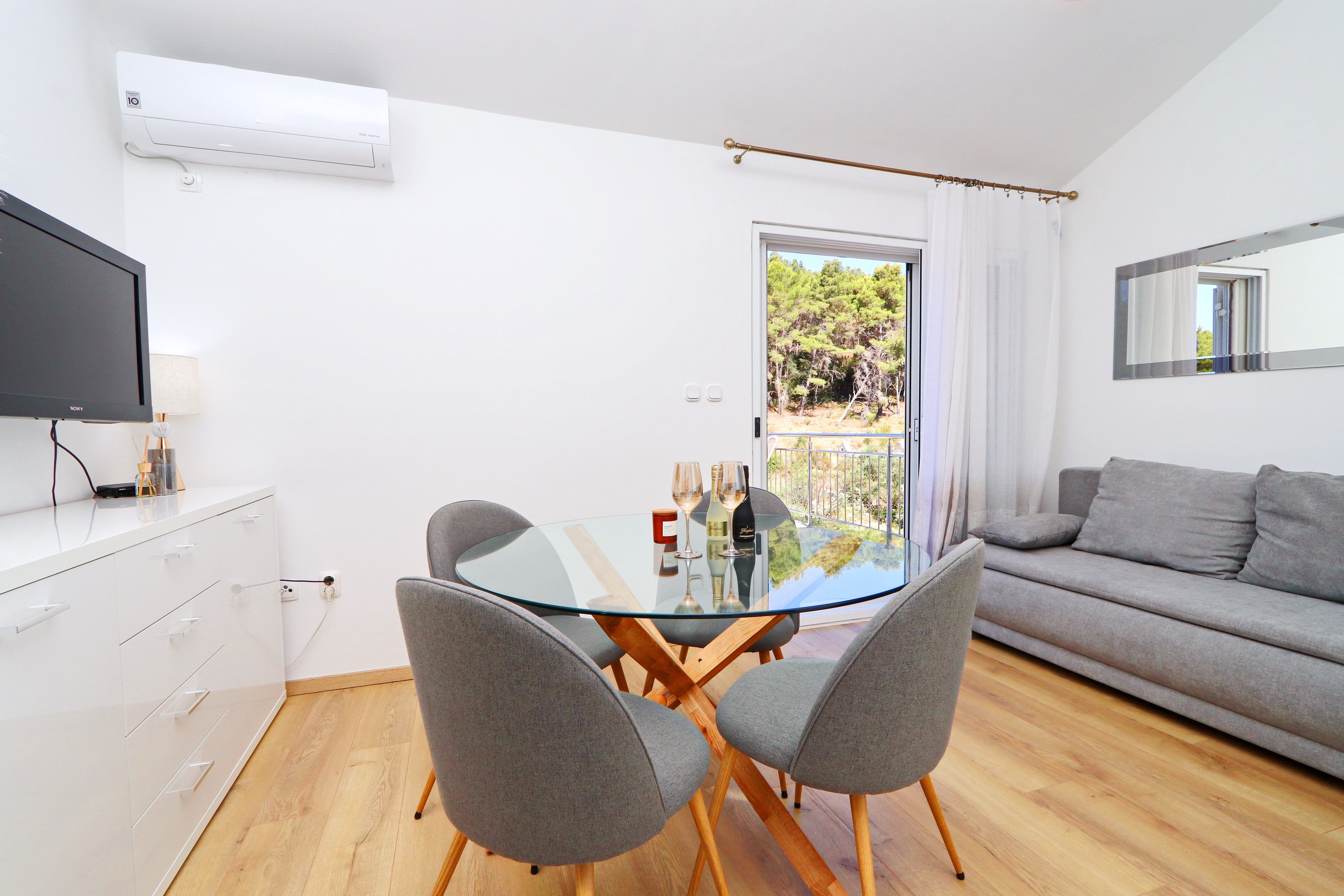 Comfortable and spacious house near beach Cove Slatina, Korčula  K