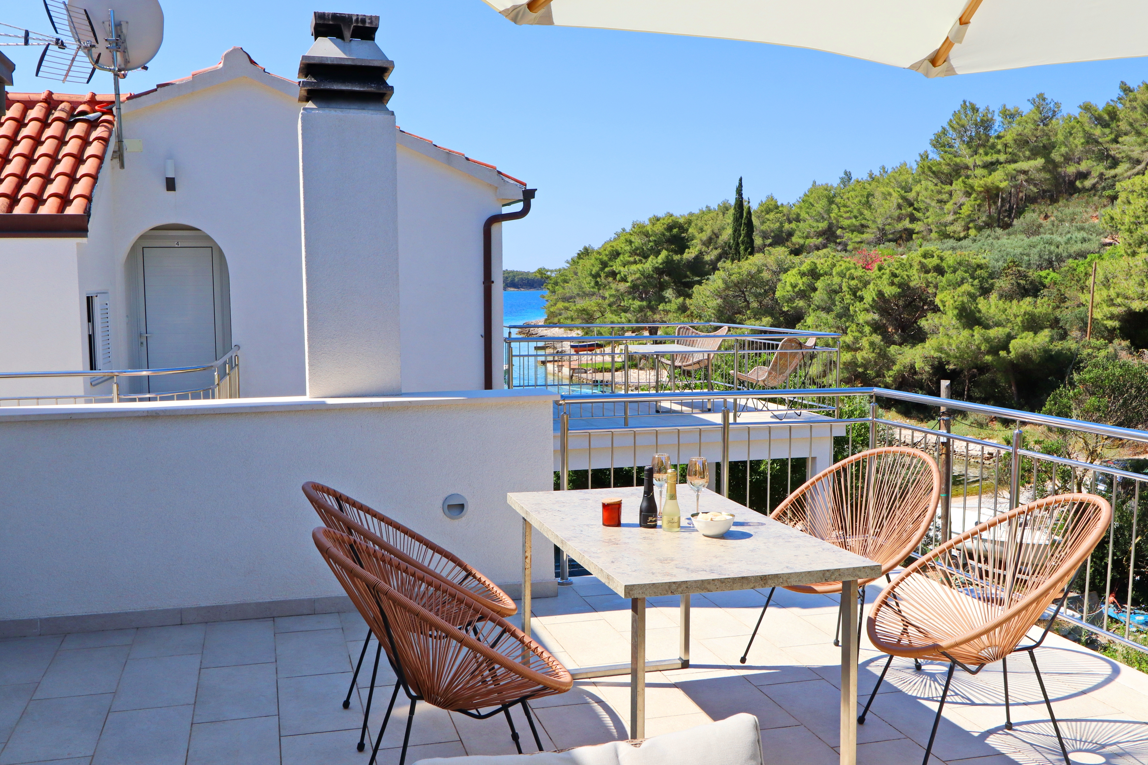 Comfortable and spacious house near beach Cove Slatina, Korčula  K