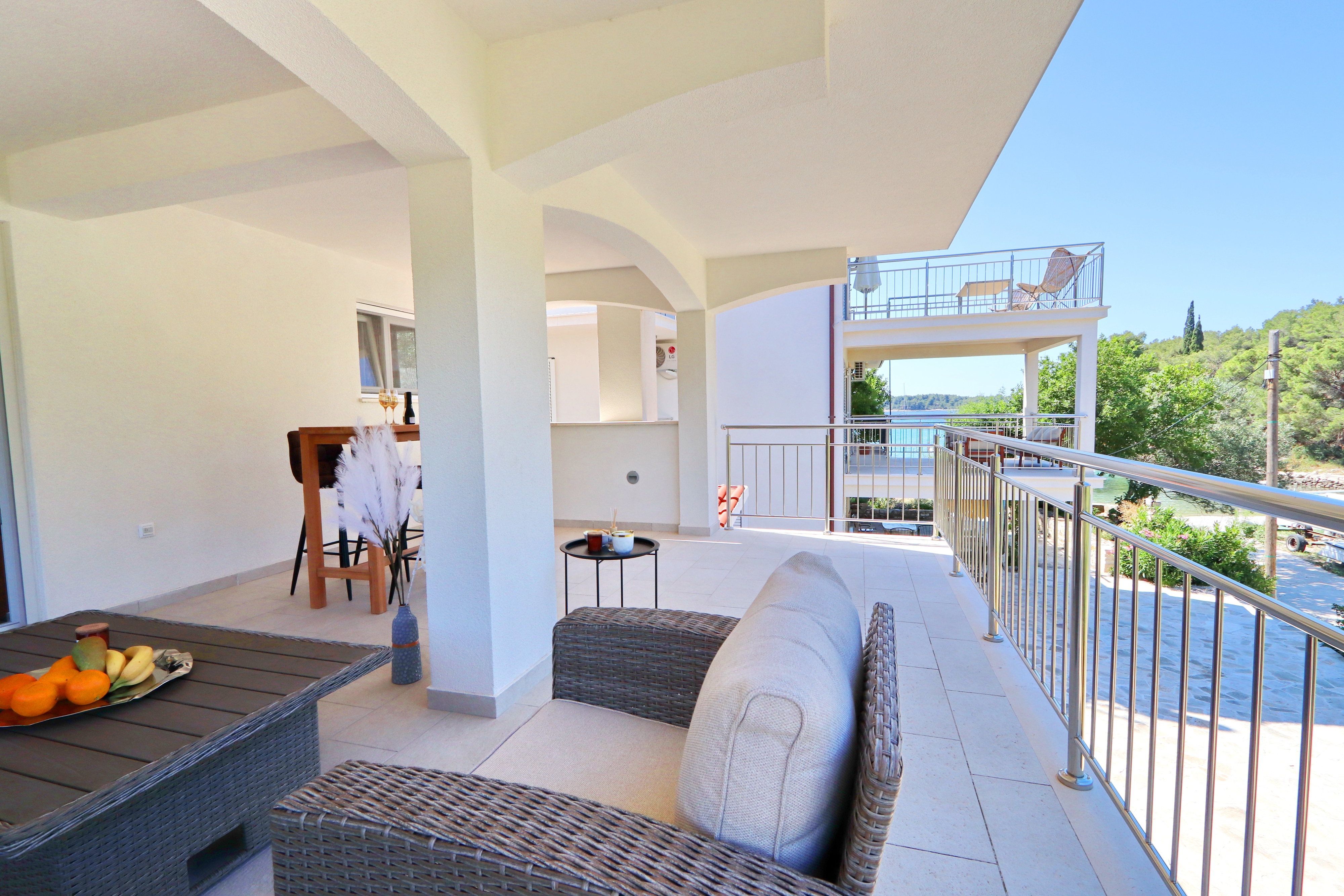 Comfortable and spacious house near beach Cove Slatina, Korčula  K