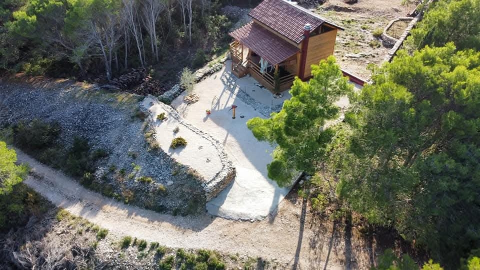Jednosobna kuća s terasom i pogledom na more Kali, Ugljan  K
