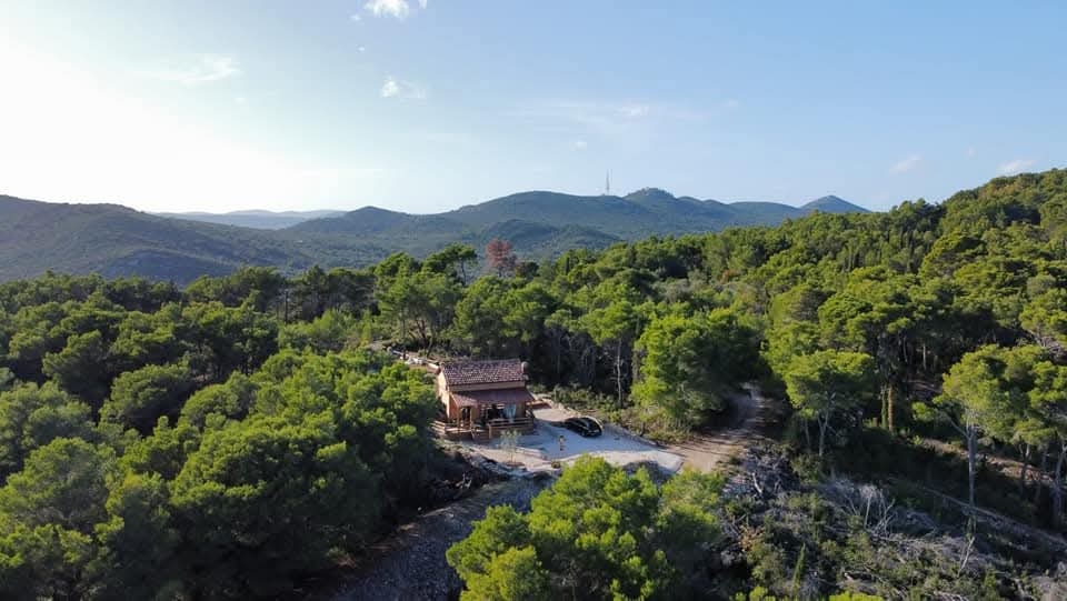 Jednosobna kuća s terasom i pogledom na more Kali, Ugljan  K